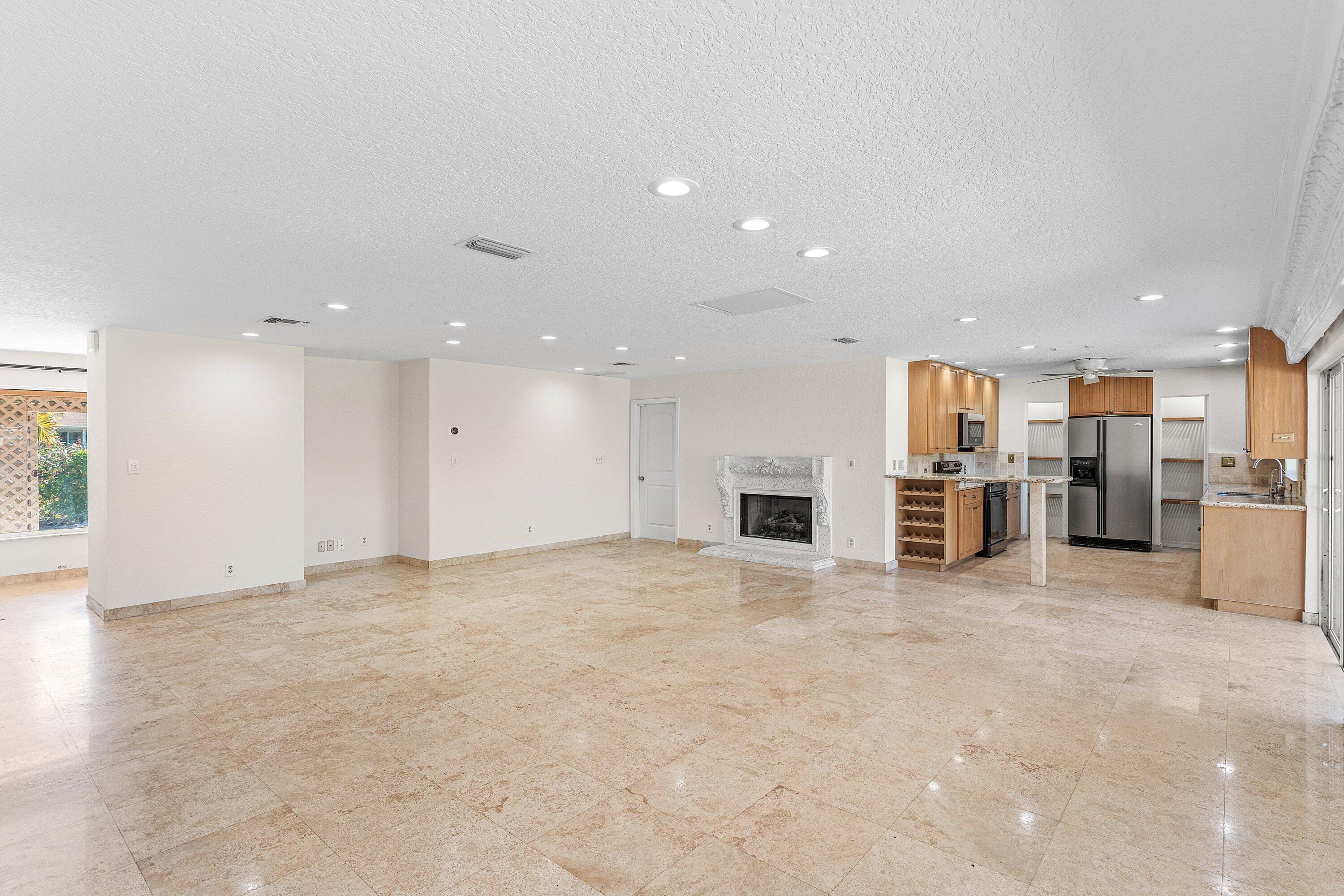 451 NE 25th Terrace