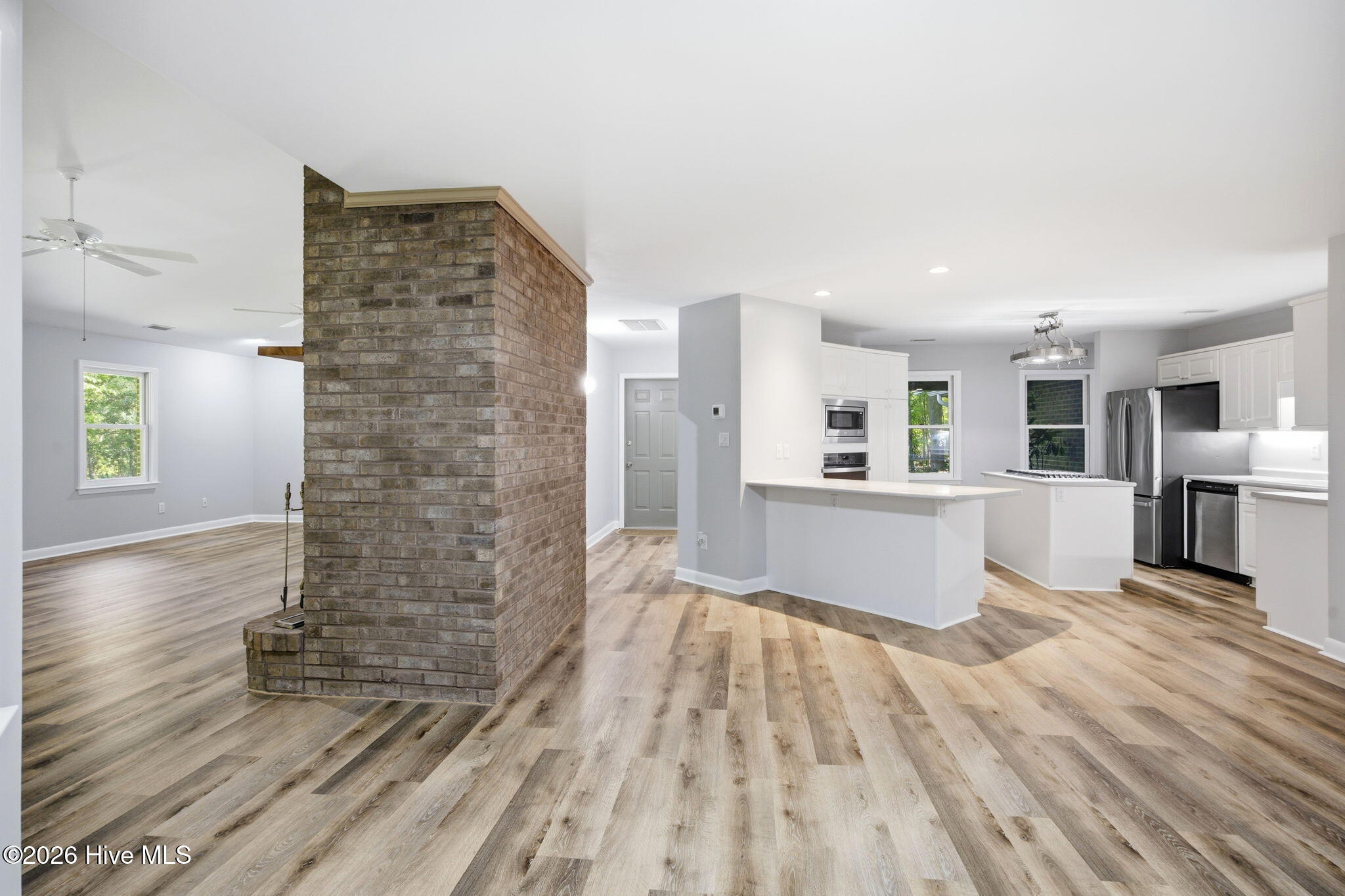 512 North Line Drive