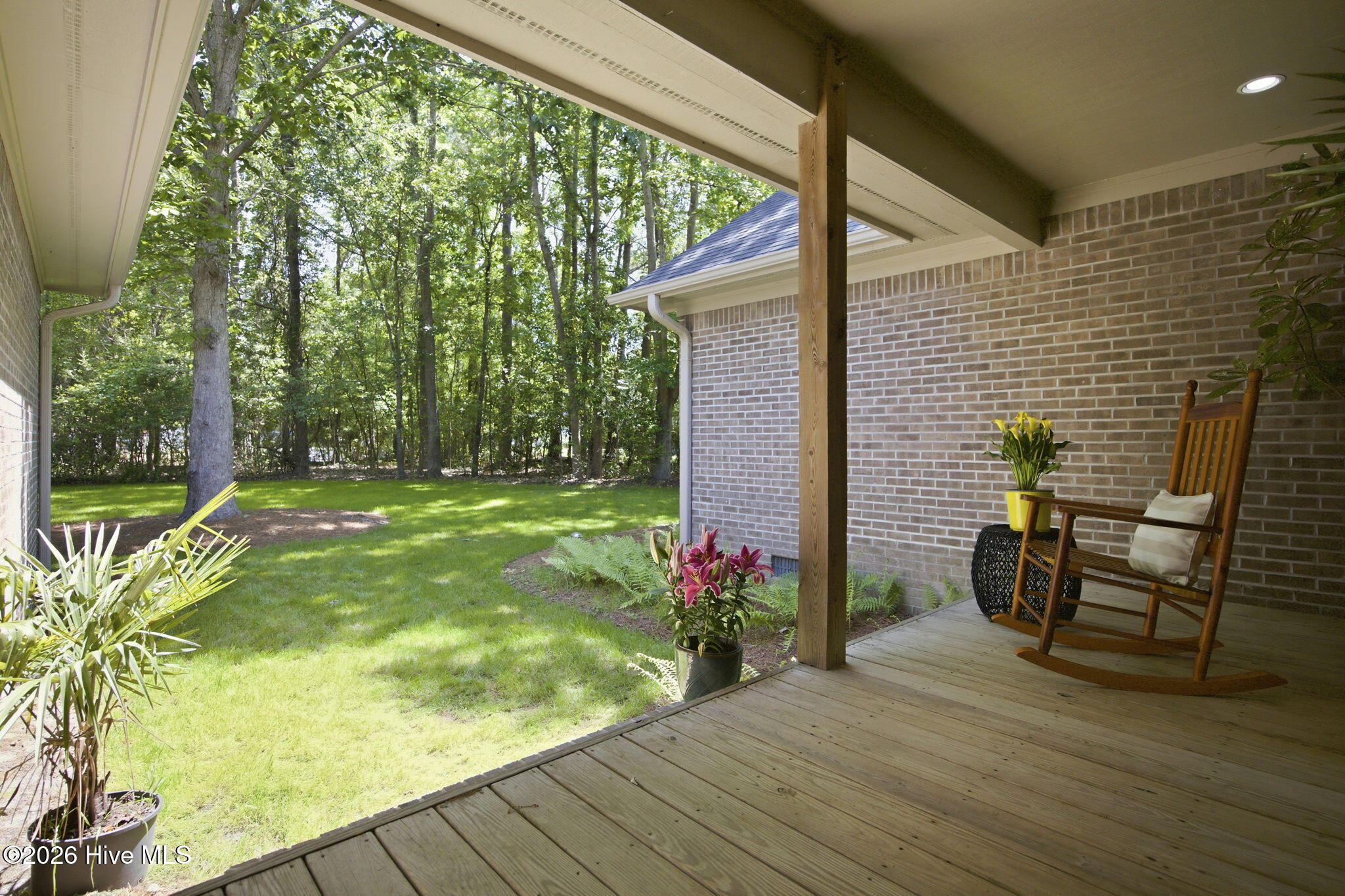 512 North Line Drive