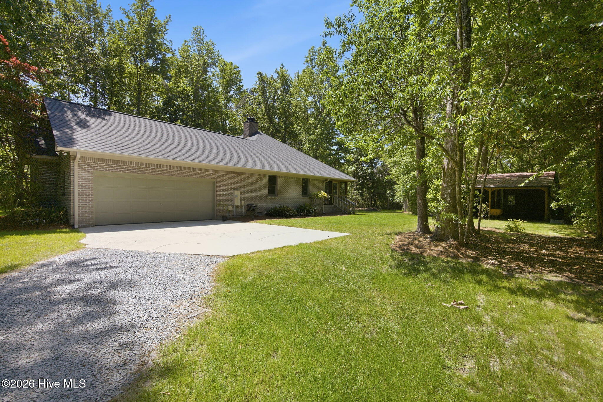 512 North Line Drive