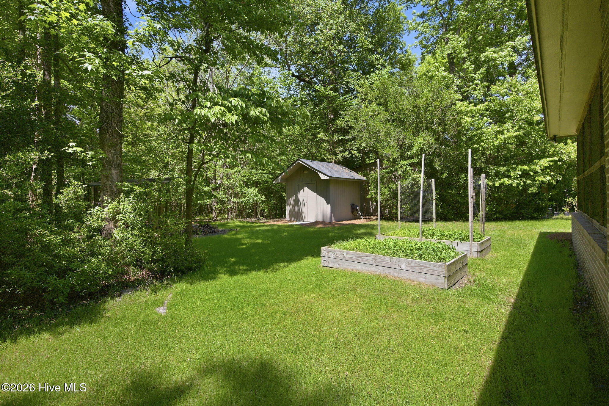 512 North Line Drive