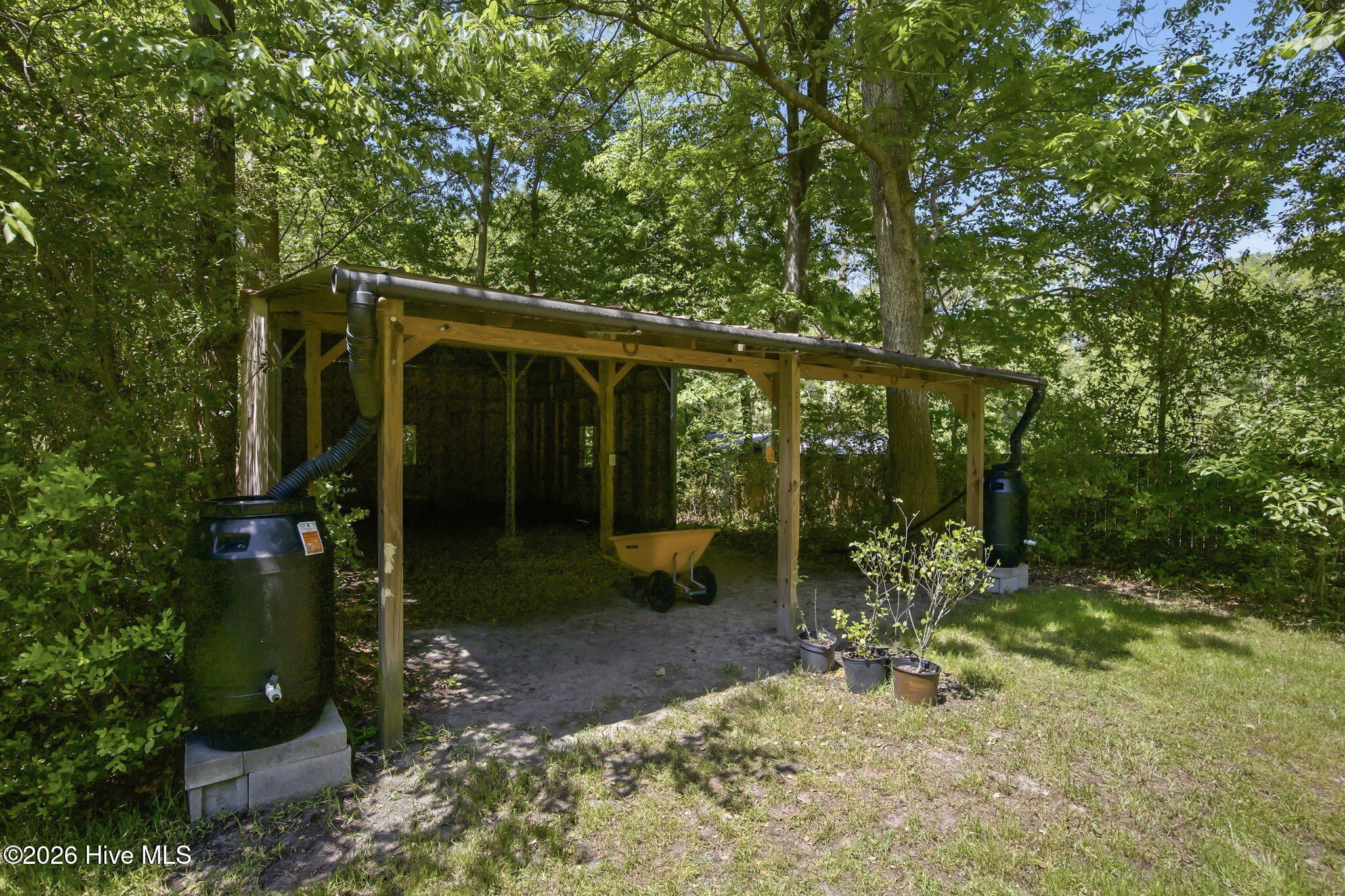 512 North Line Drive