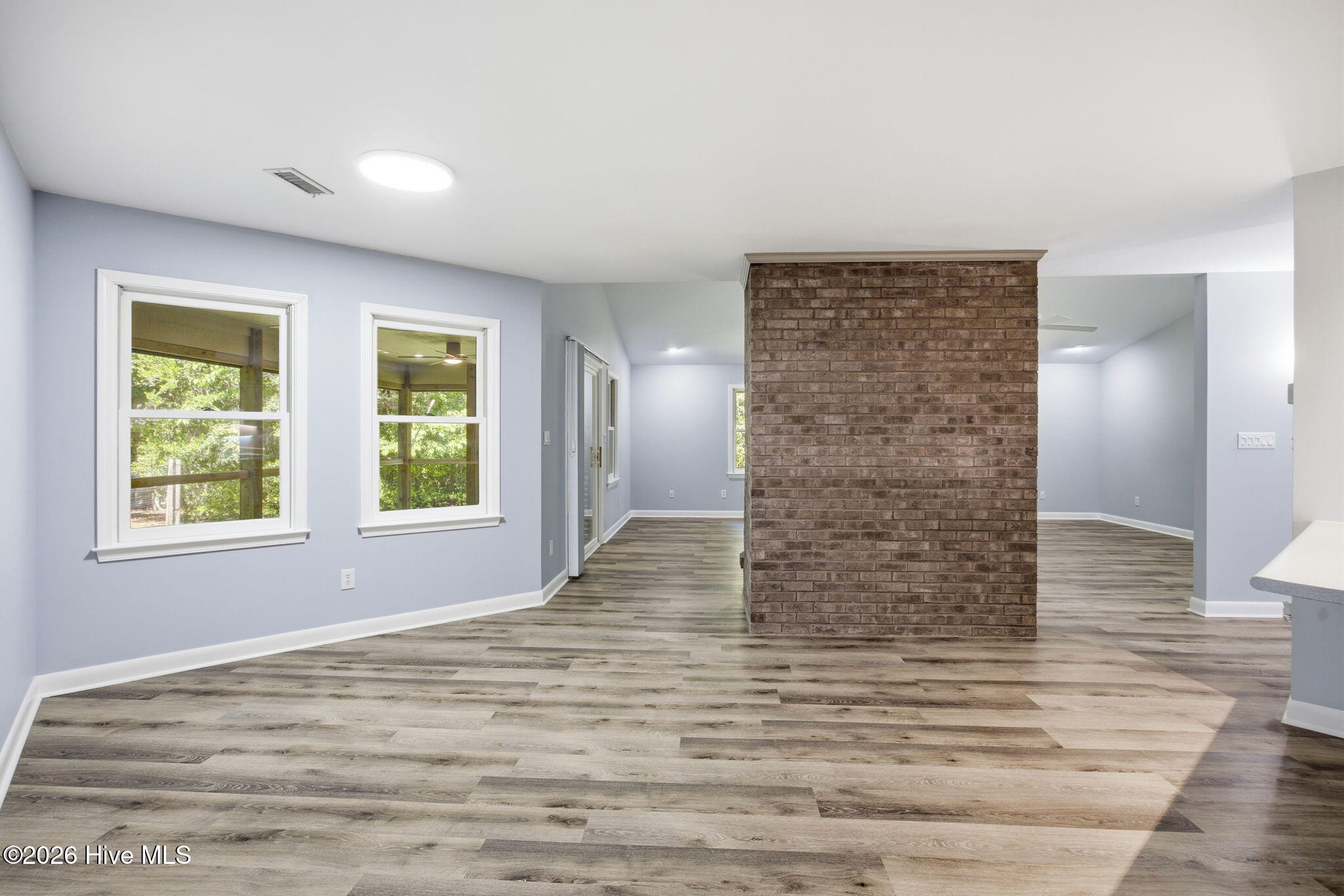 512 North Line Drive