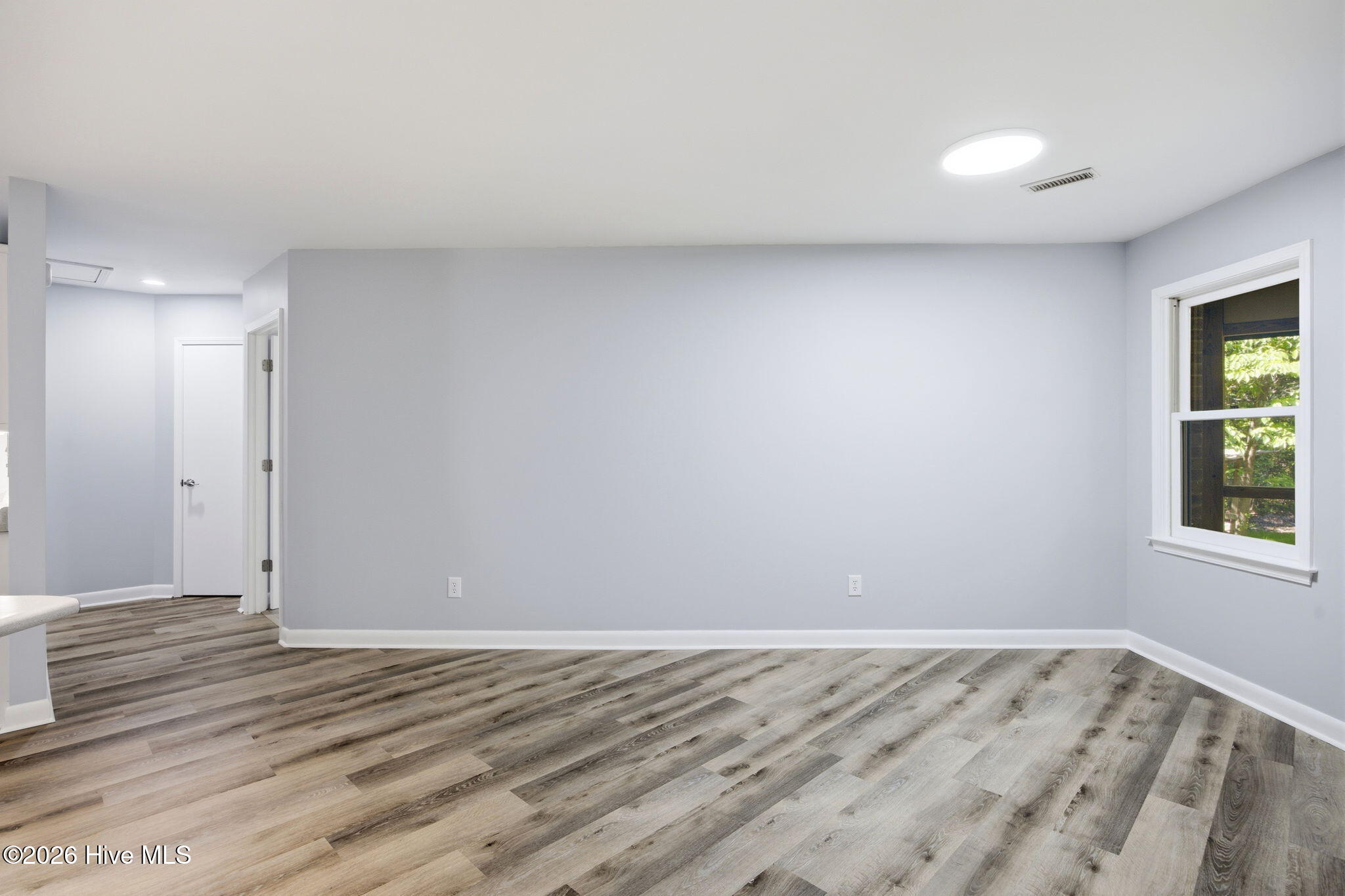 512 North Line Drive