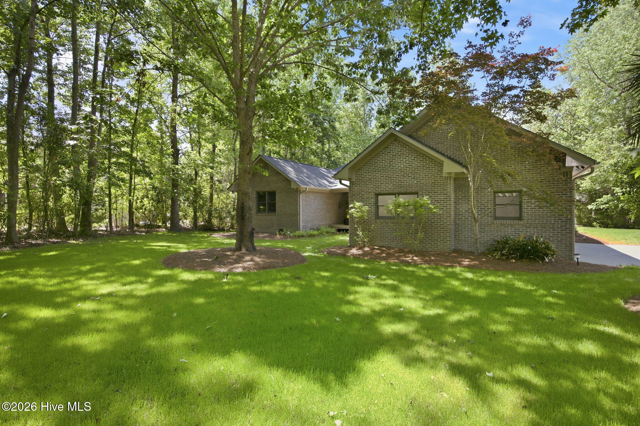 512 North Line Drive