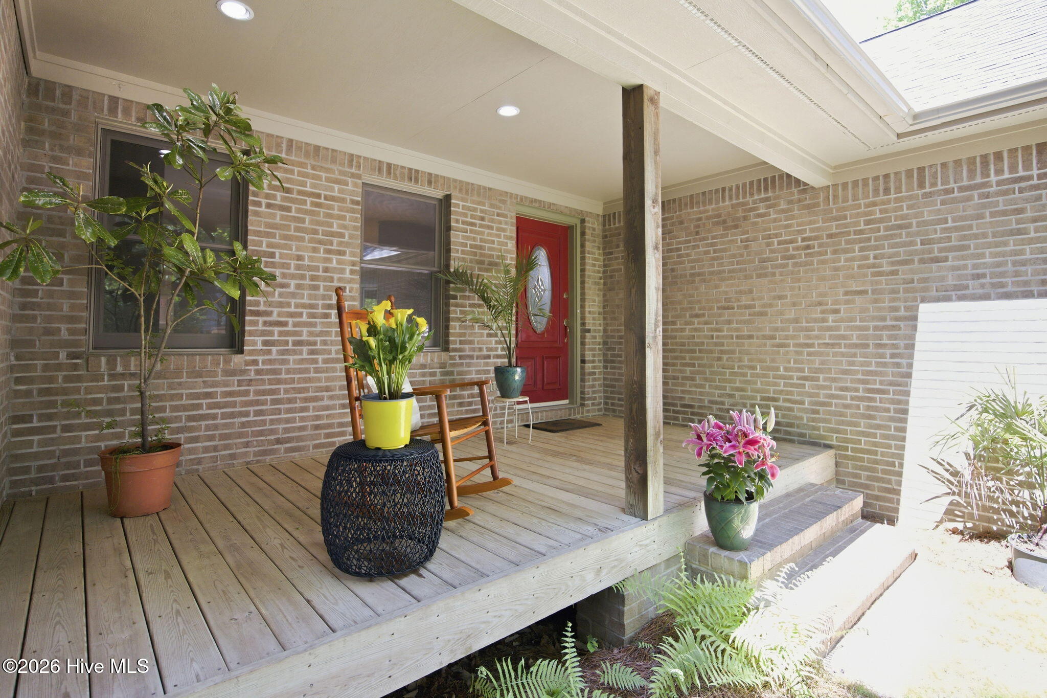 512 North Line Drive