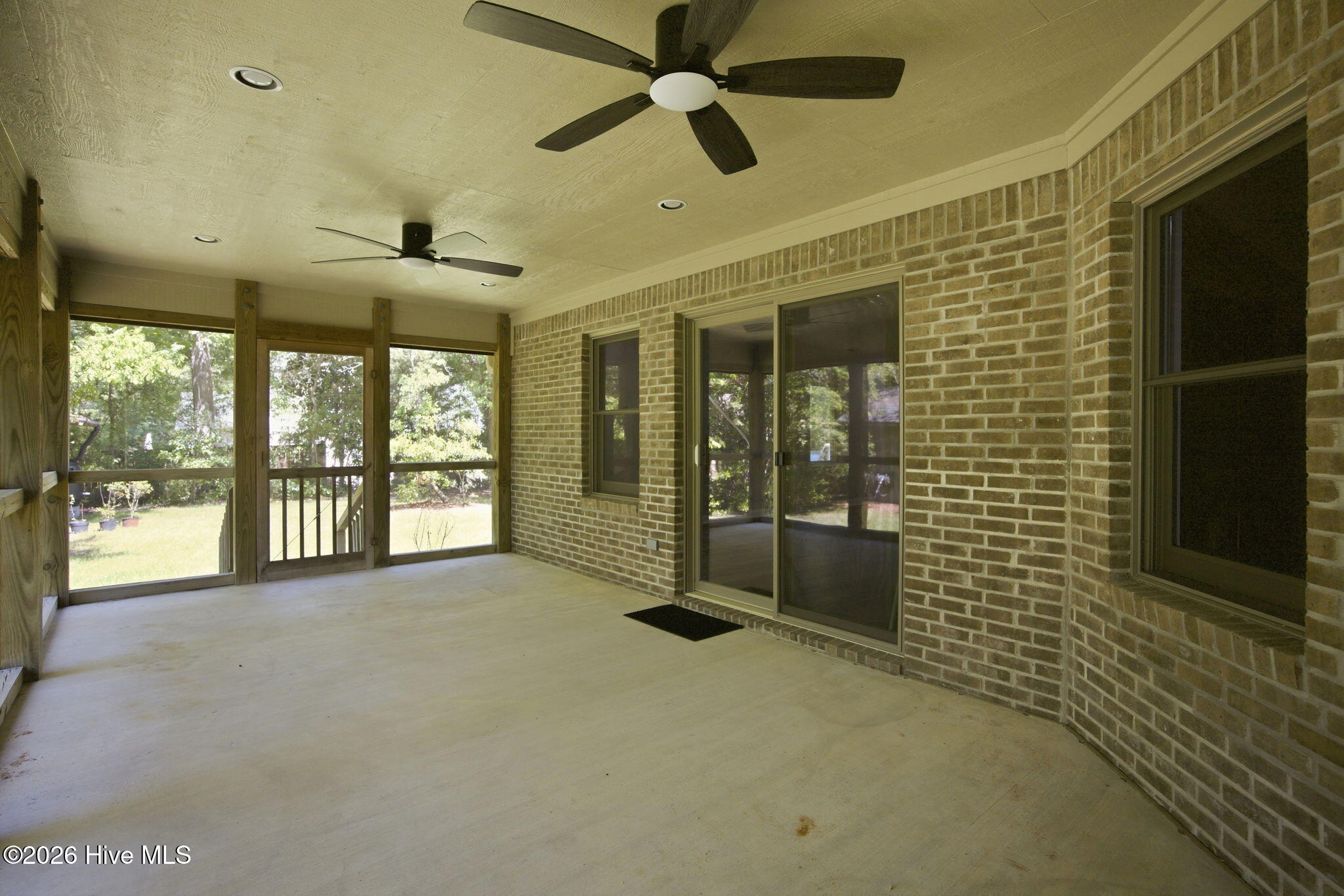 512 North Line Drive