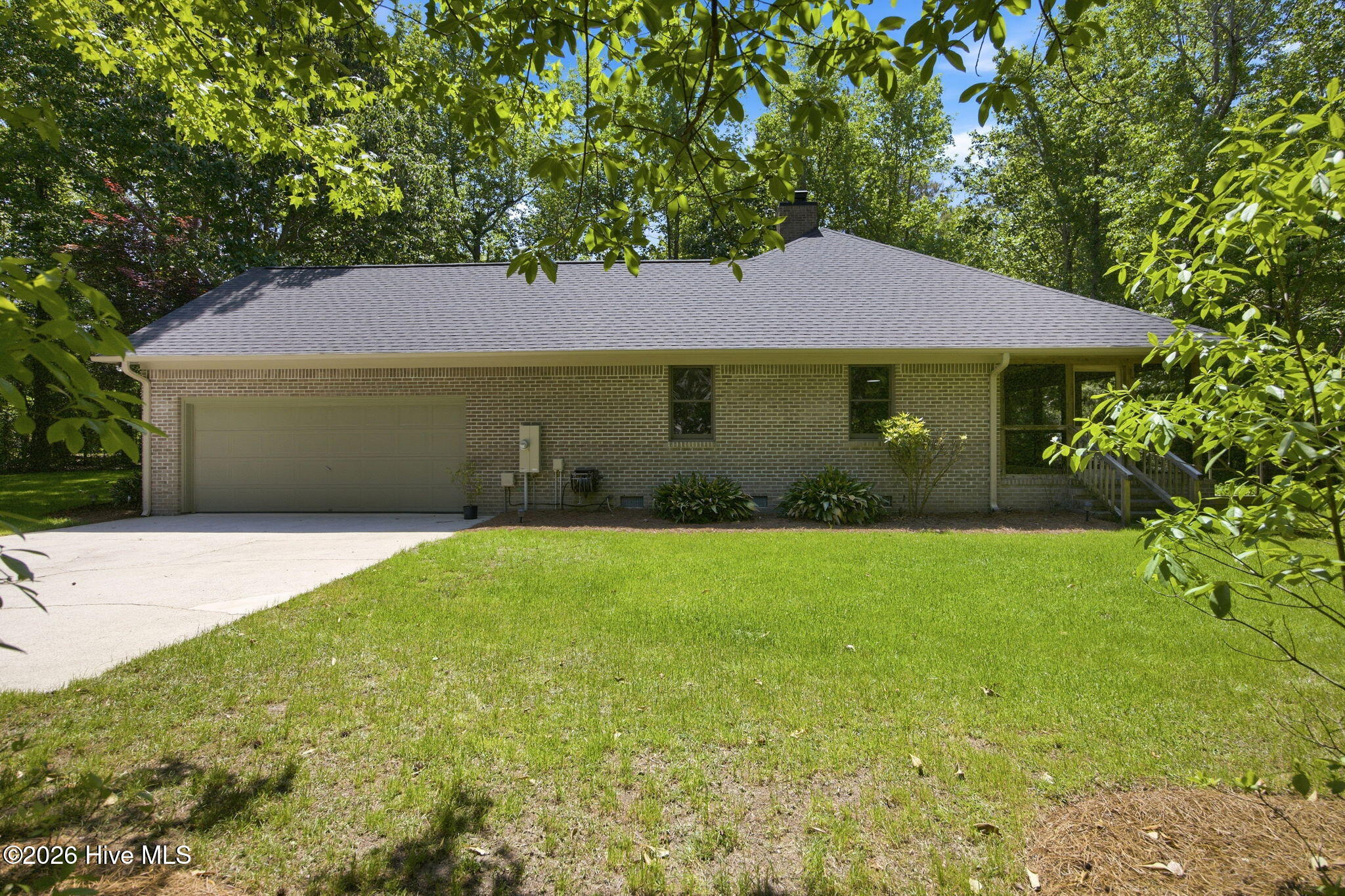 512 North Line Drive