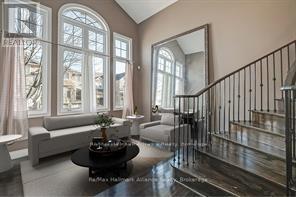 2240 BLACKBIRD COURT