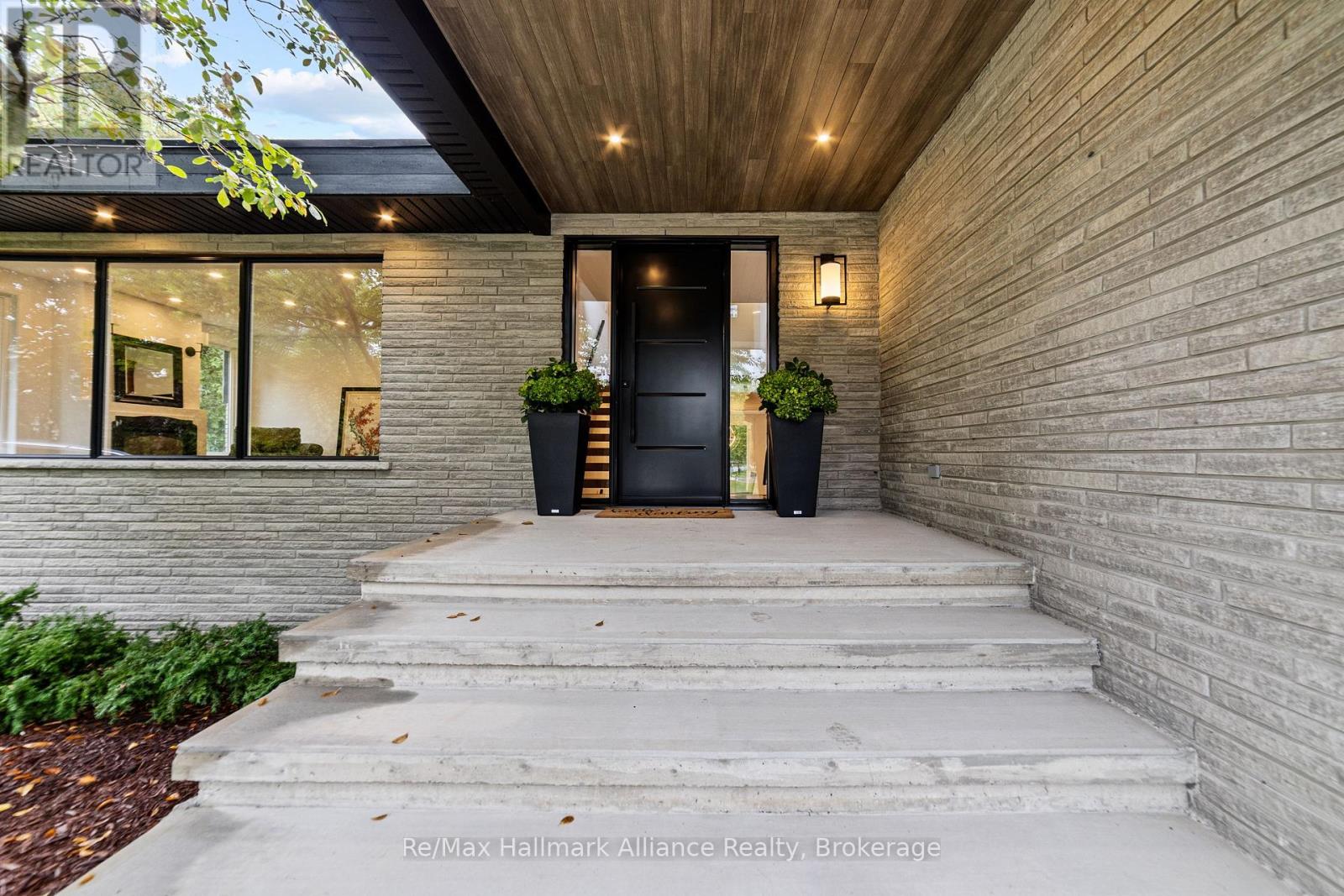 247 WILLOWRIDGE COURT