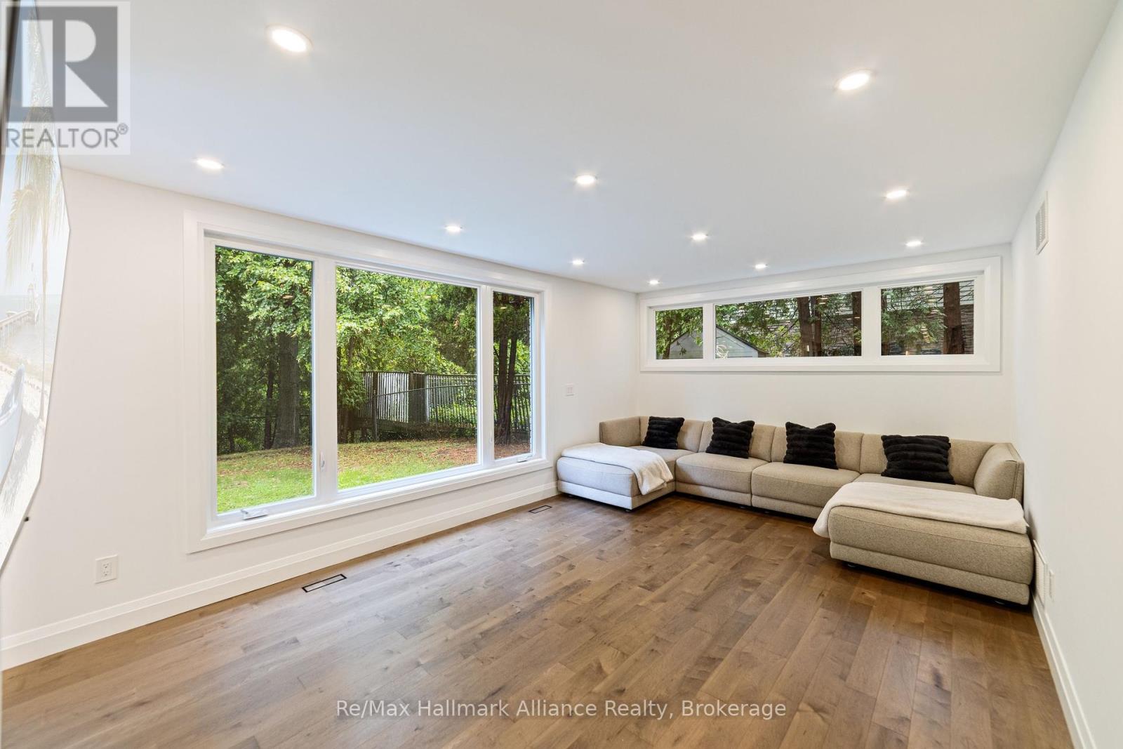 247 WILLOWRIDGE COURT