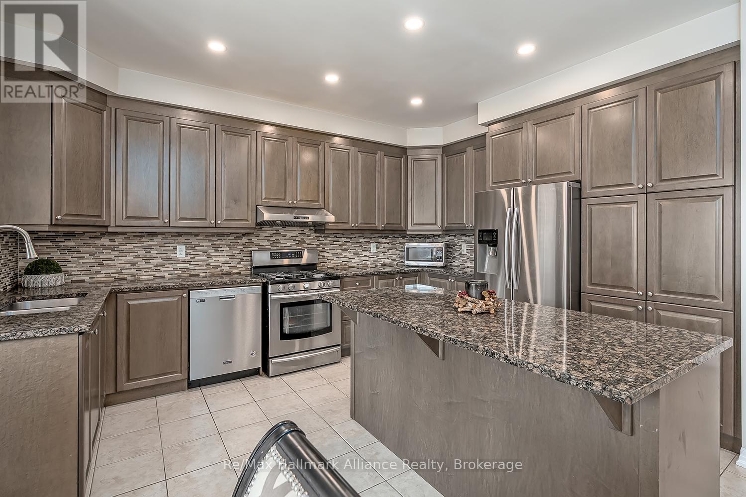 177 SIXTEEN MILE DRIVE