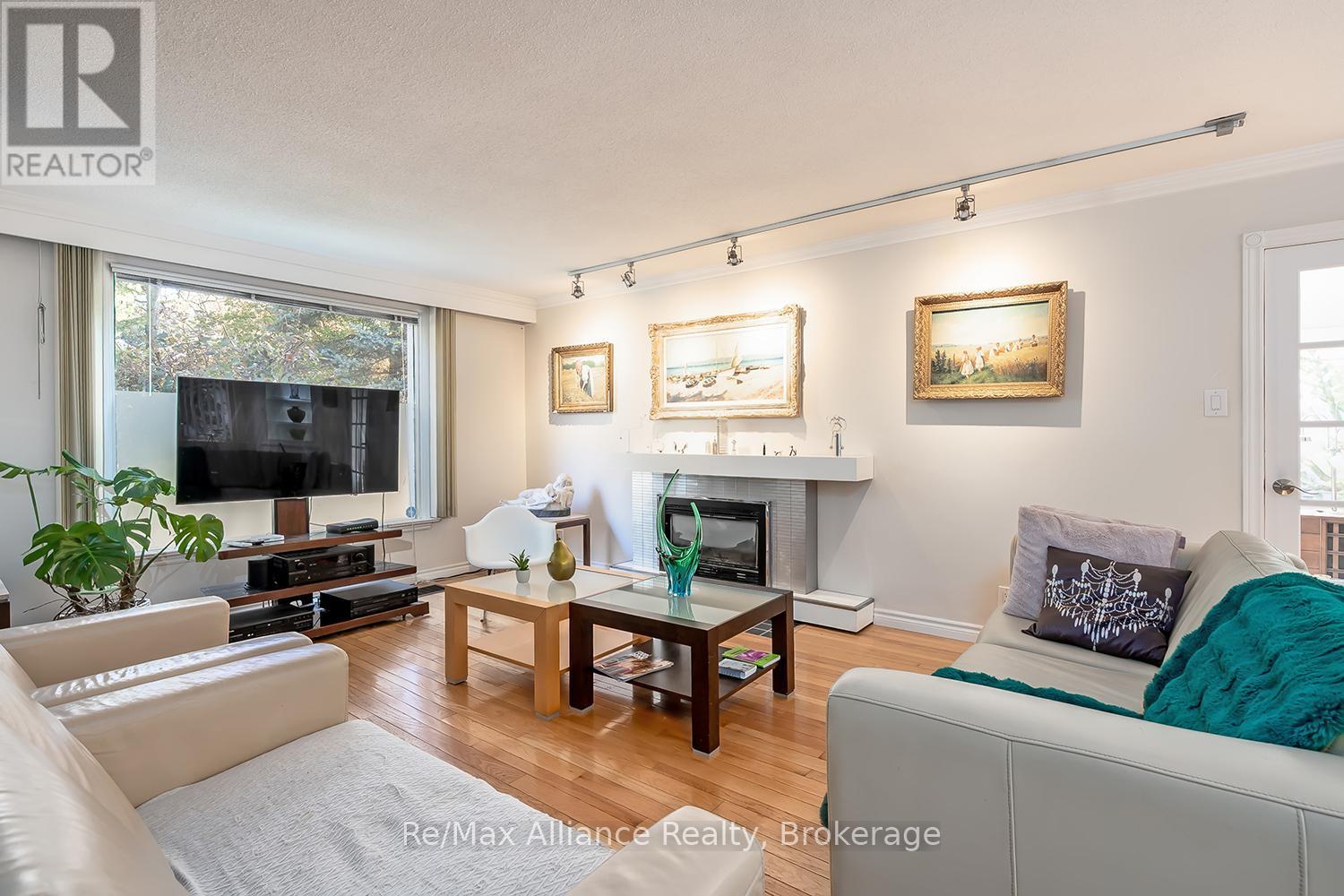 42 CHARTWELL ROAD