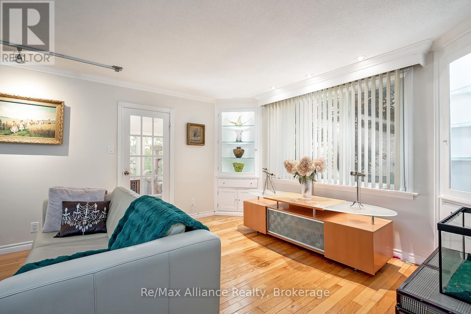42 CHARTWELL ROAD
