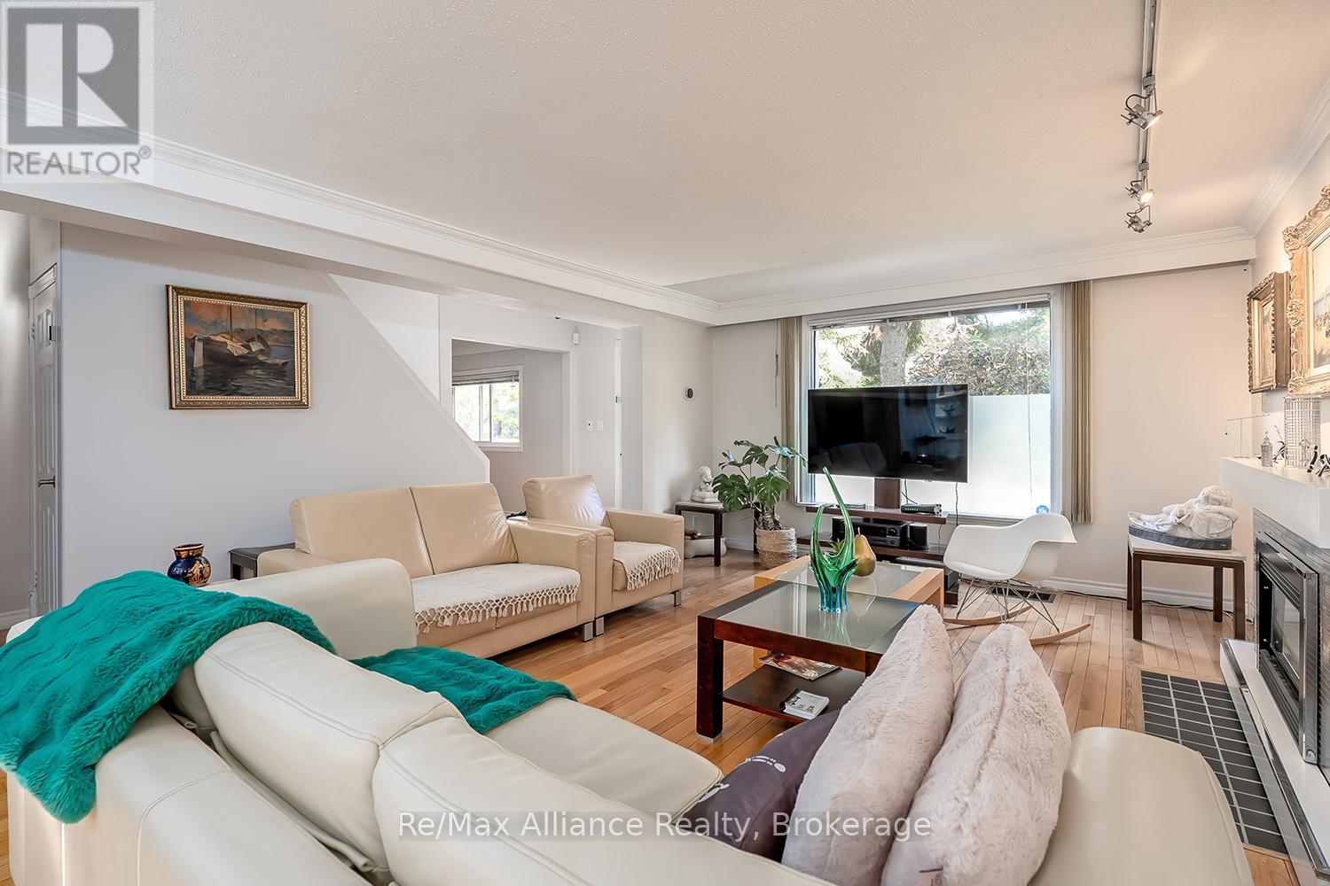 42 CHARTWELL ROAD