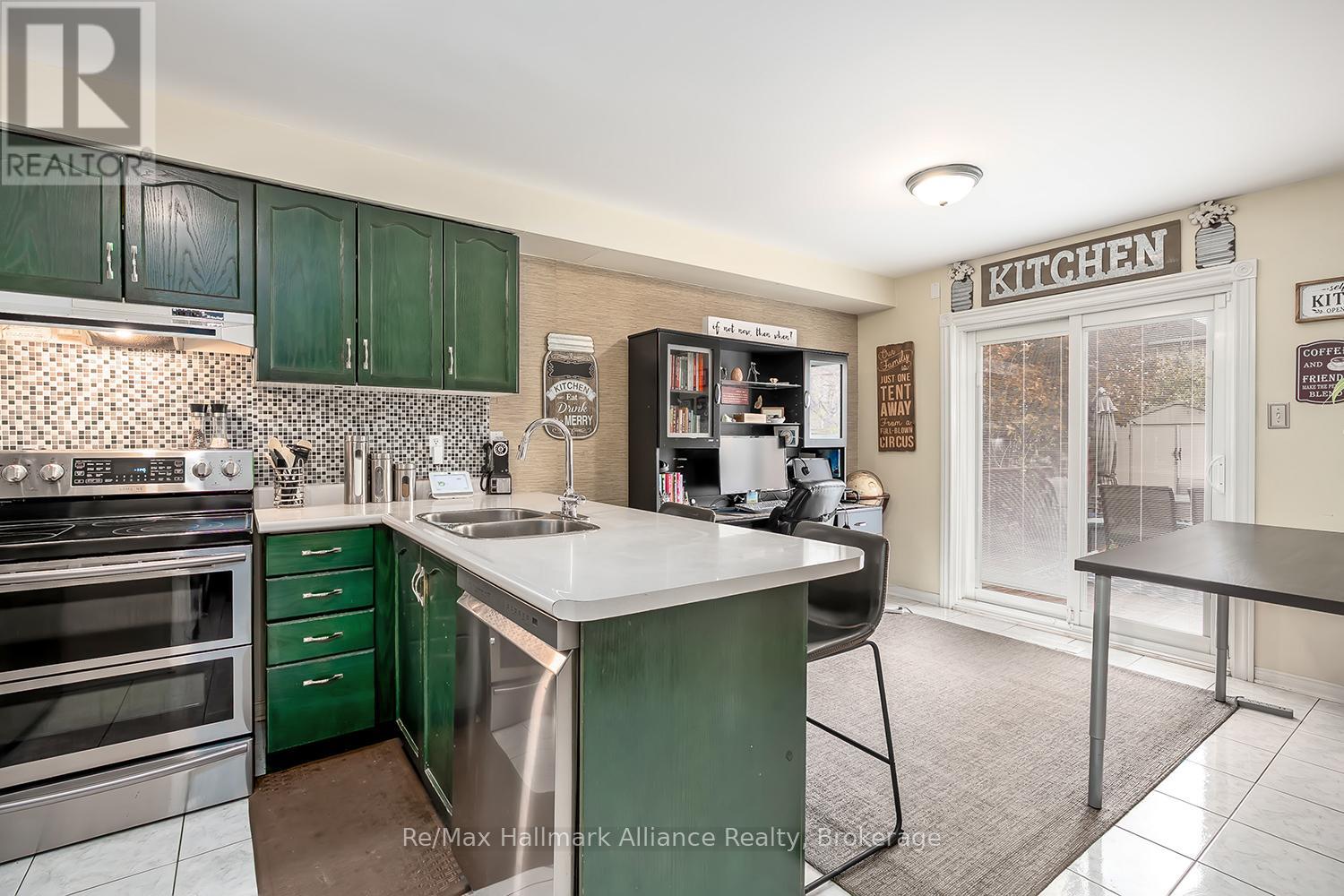 2411 EAST GATE CRESCENT