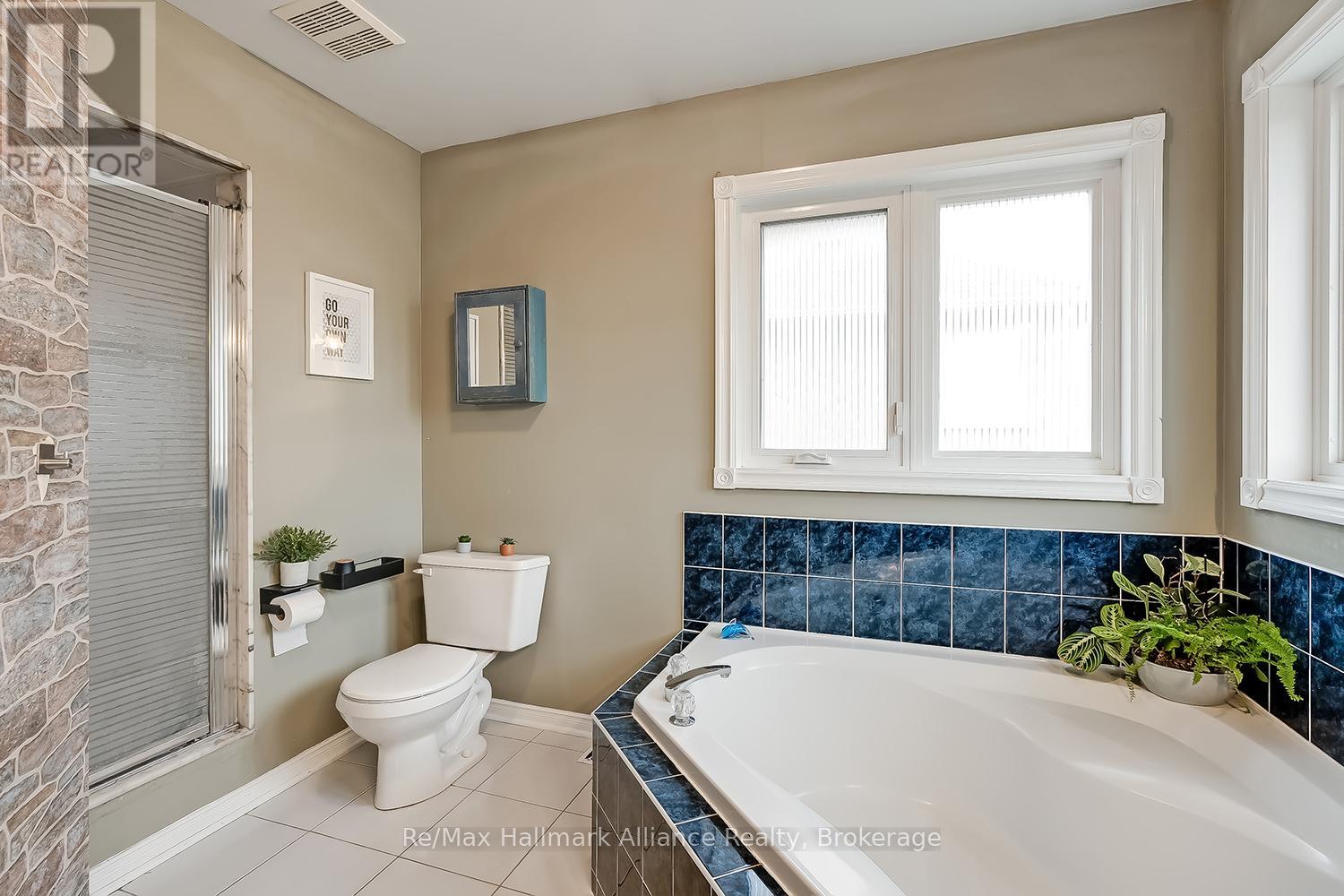 2411 EAST GATE CRESCENT