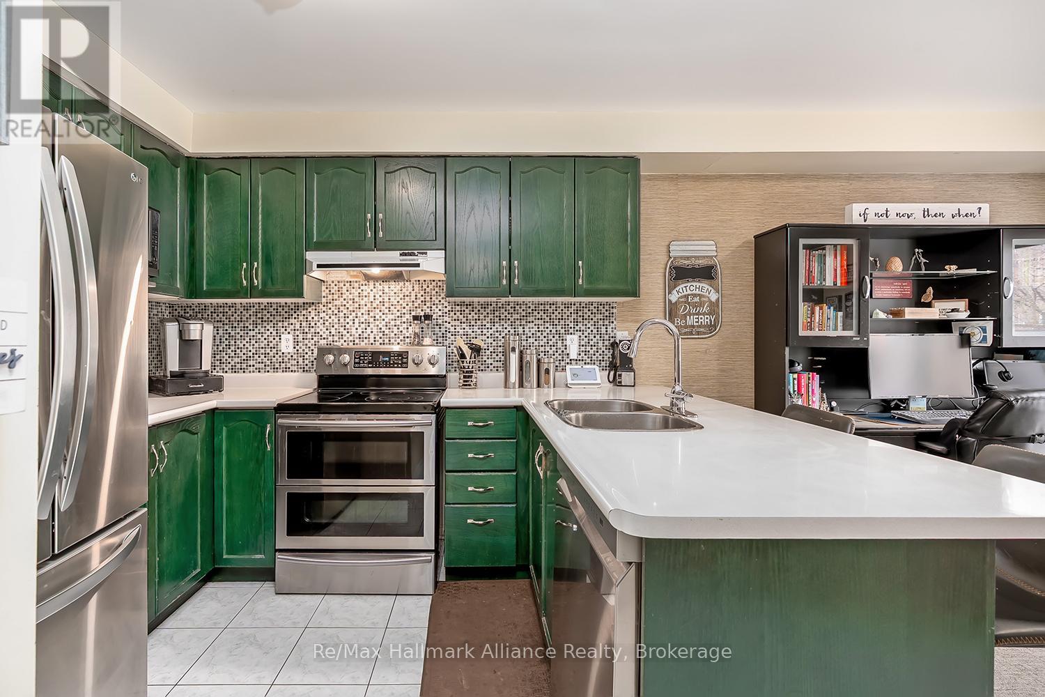 2411 EAST GATE CRESCENT