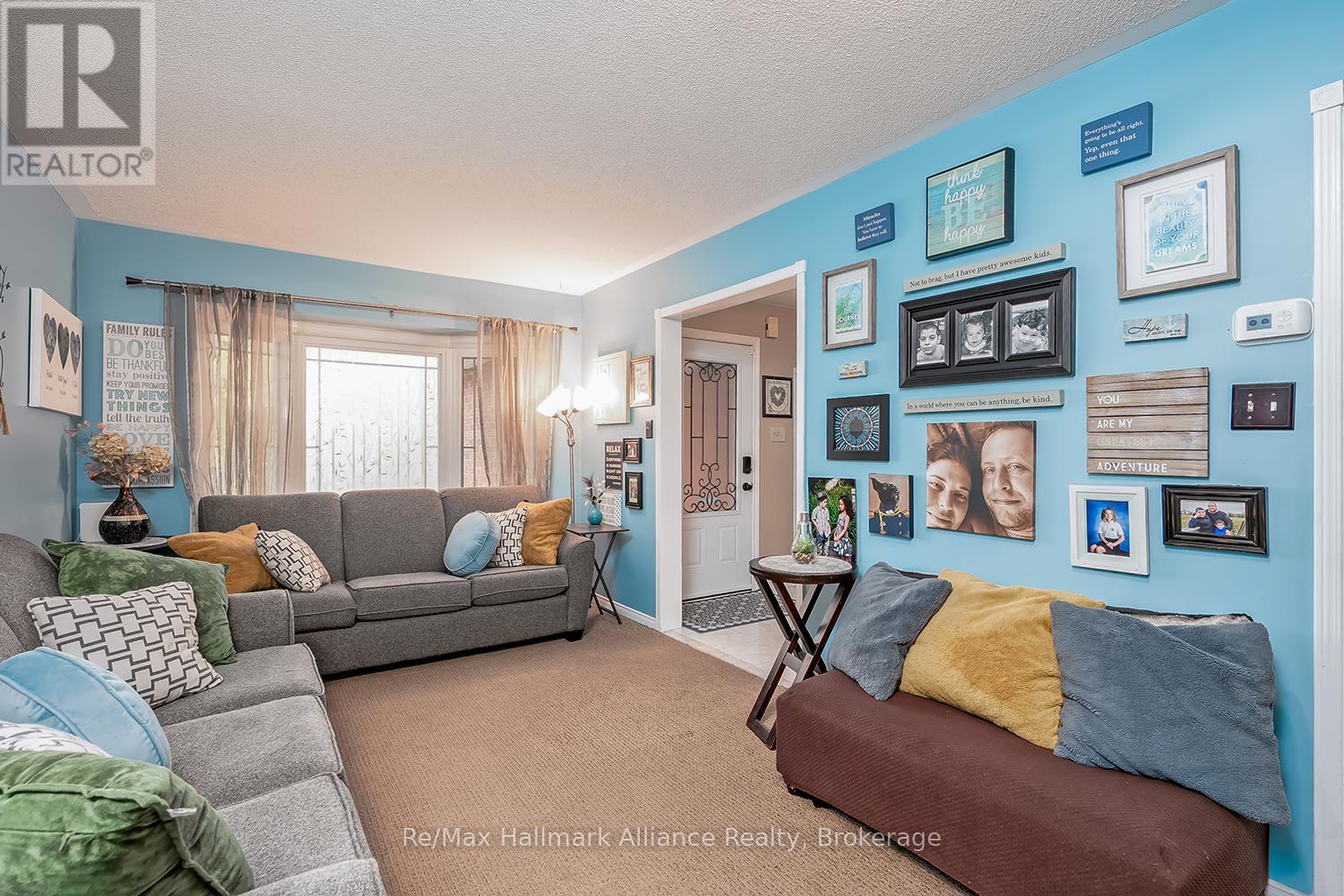 2411 EAST GATE CRESCENT