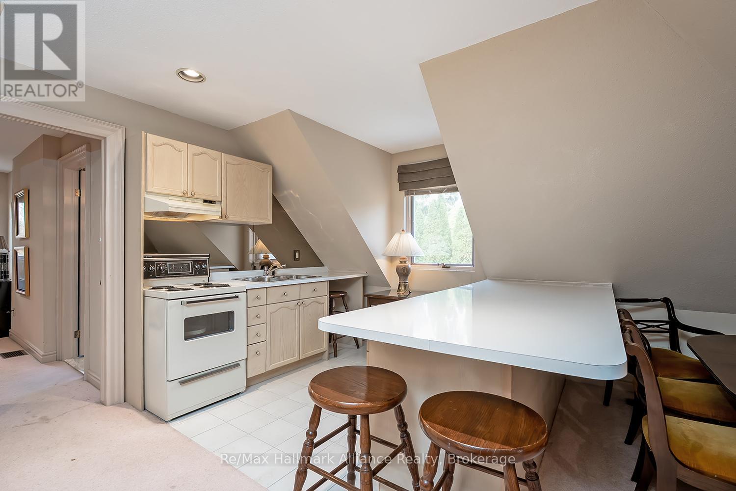 3206 SHORELINE DRIVE