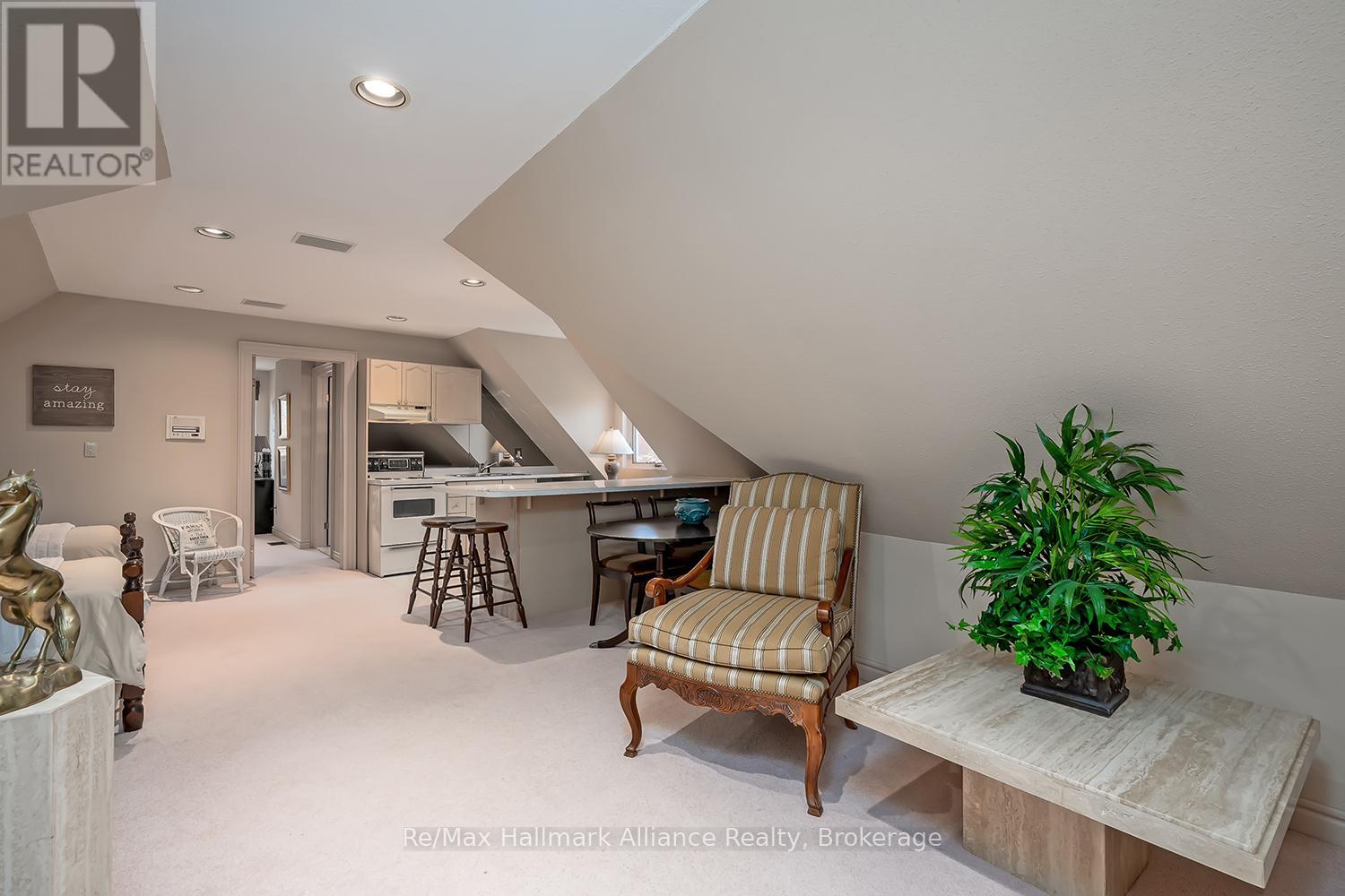 3206 SHORELINE DRIVE