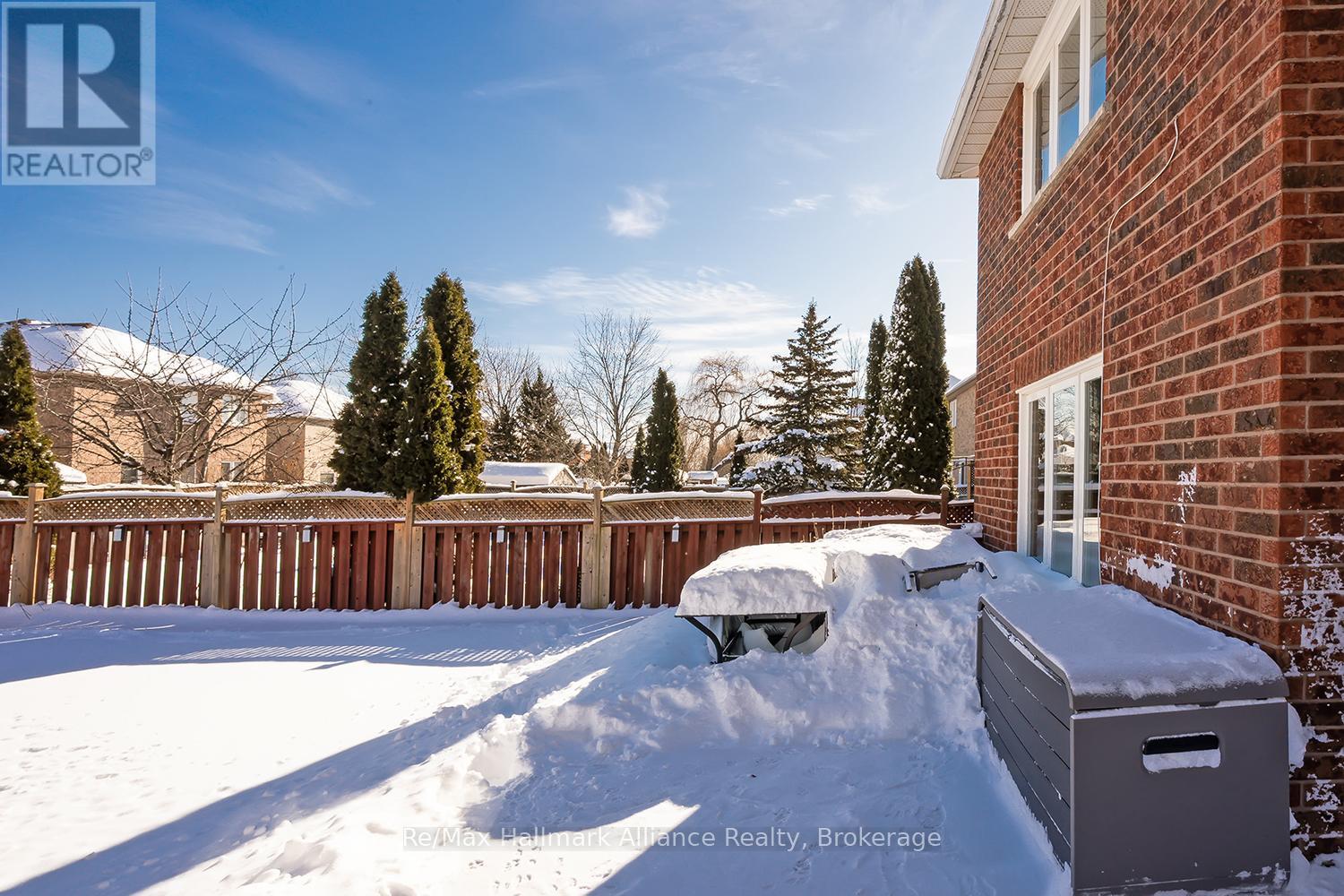 2411 EAST GATE CRESCENT