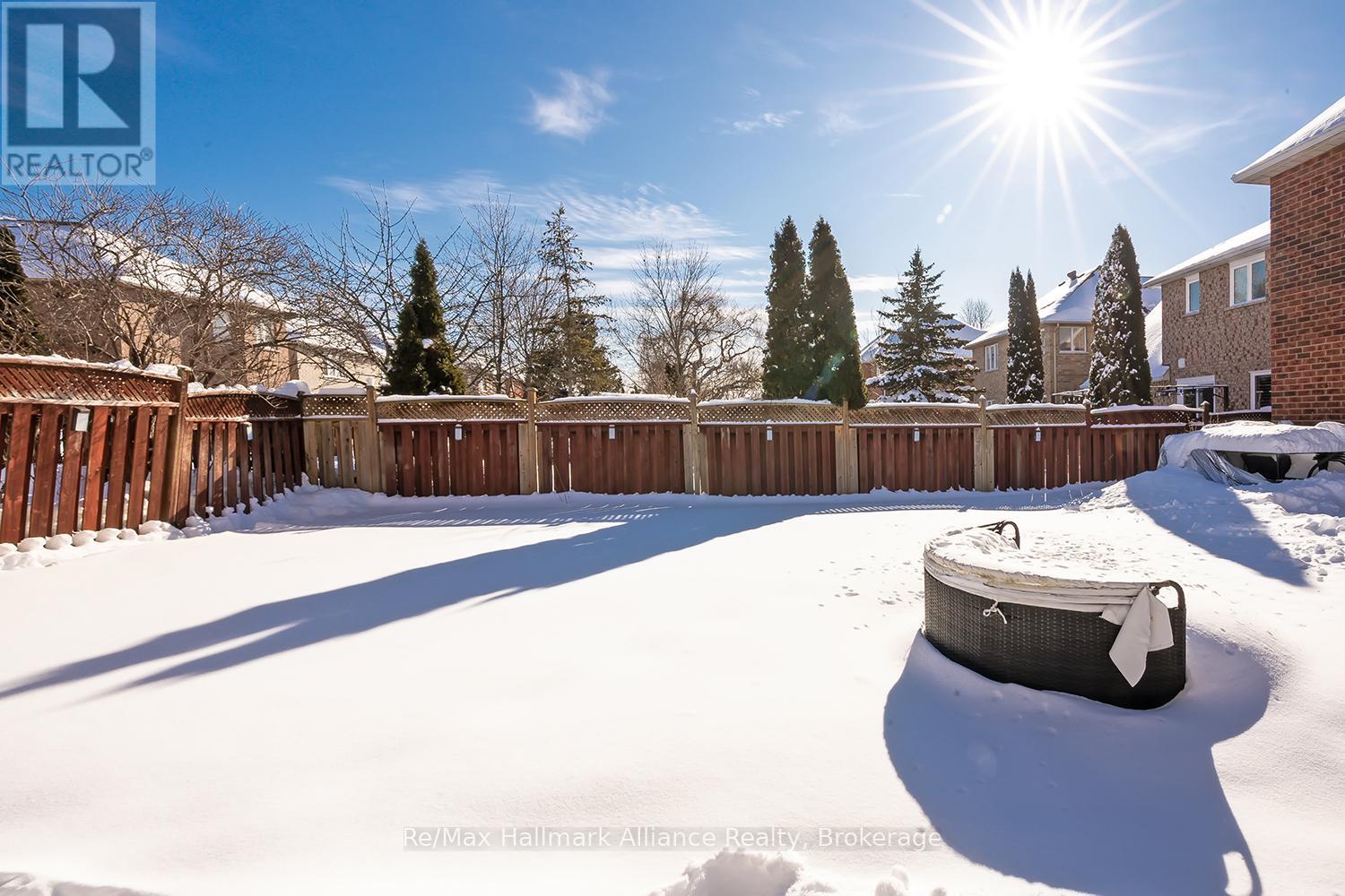 2411 EAST GATE CRESCENT