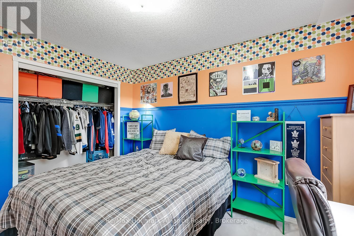 2411 EAST GATE CRESCENT