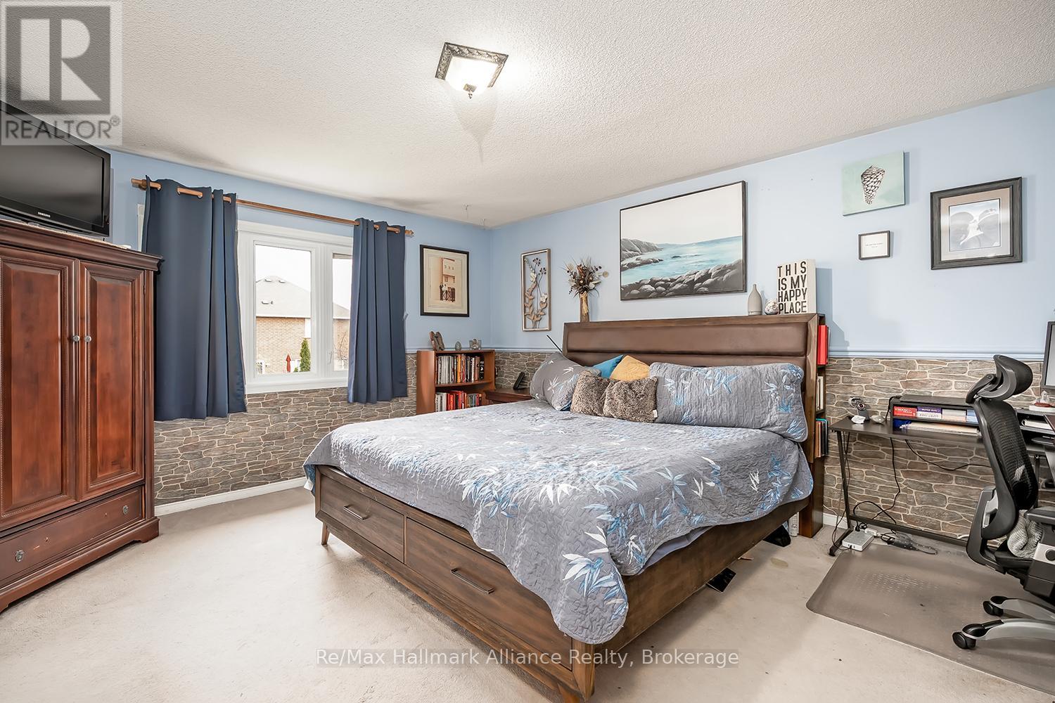 2411 EAST GATE CRESCENT