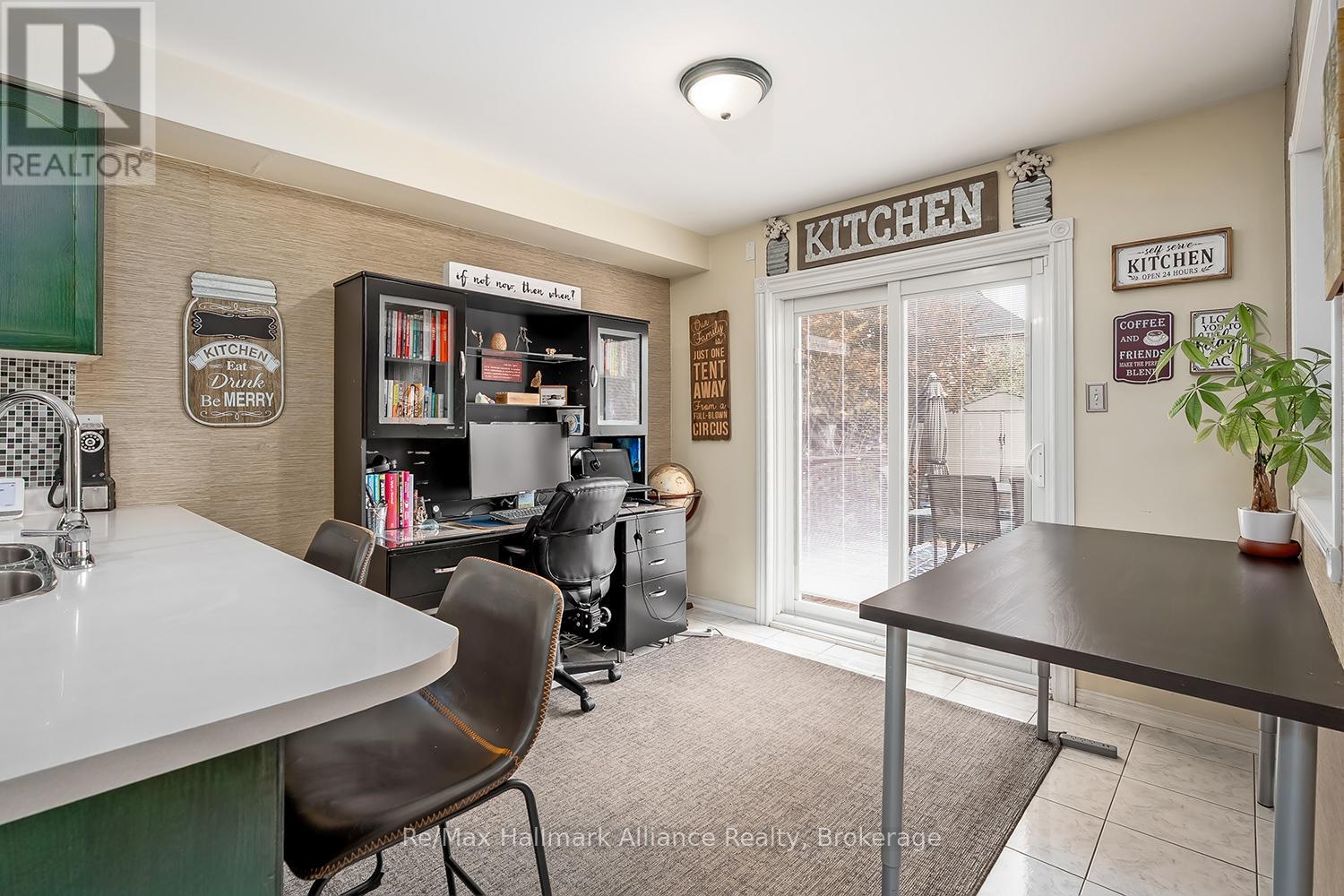 2411 EAST GATE CRESCENT