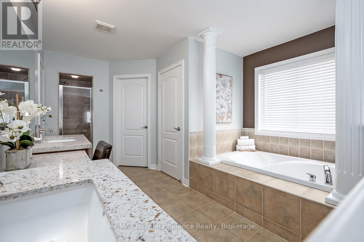 2489 WHISTLING SPRINGS CRESCENT