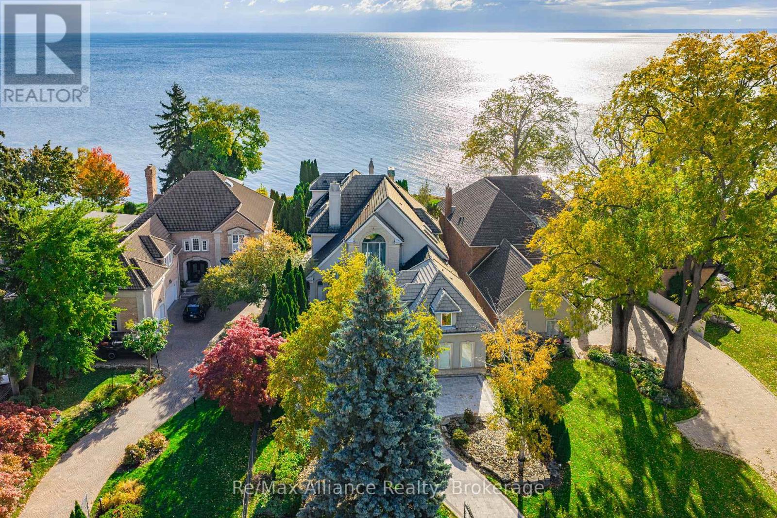 3206 Shoreline Drive Oakville Br Bronte Ontario Canada L6l5x4 29456528