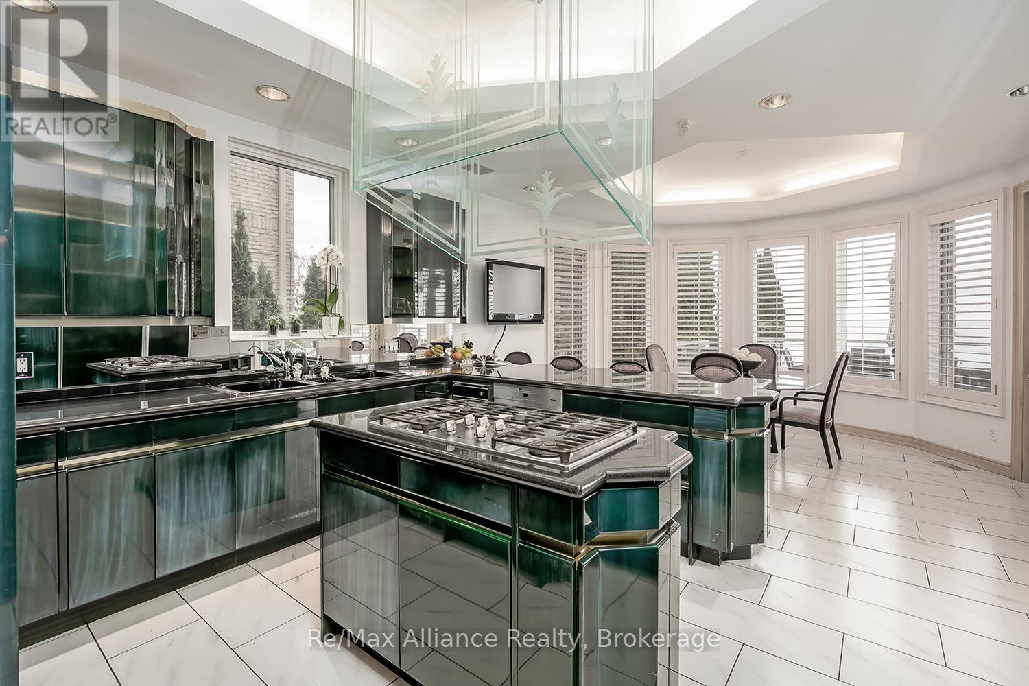 3206 SHORELINE DRIVE