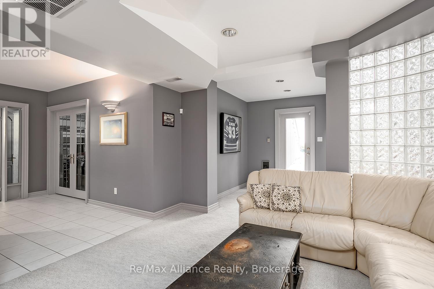 3206 SHORELINE DRIVE