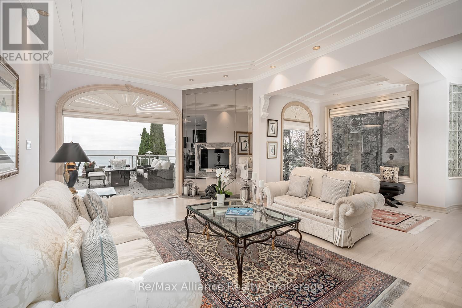 3206 SHORELINE DRIVE