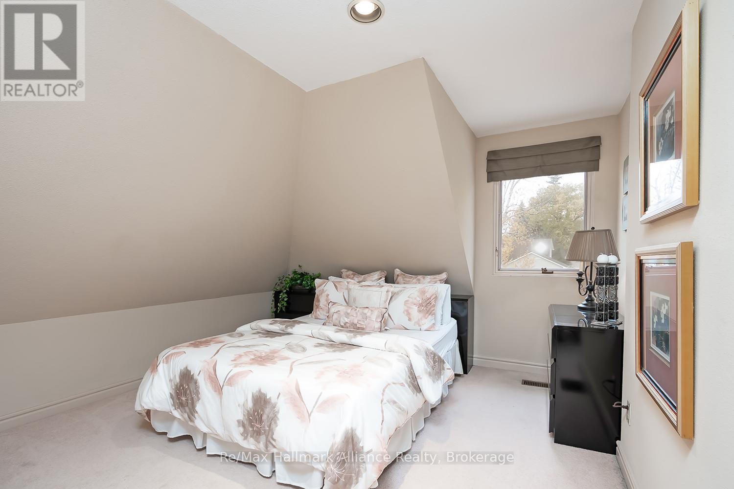 3206 SHORELINE DRIVE