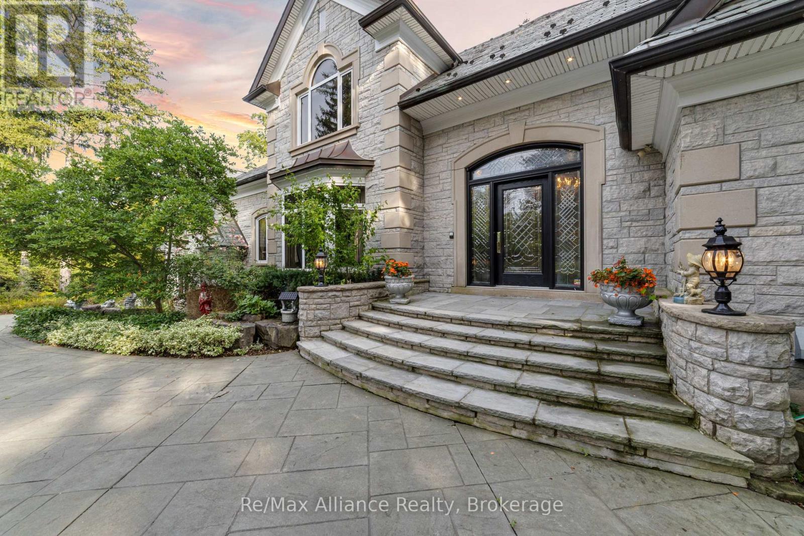 1024 LINBROOK ROAD