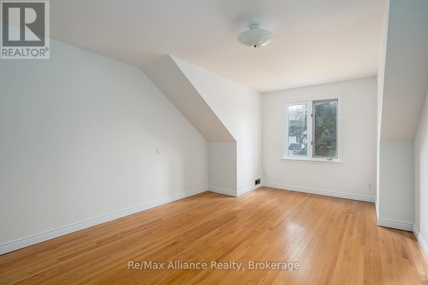 283 SPRUCE STREET