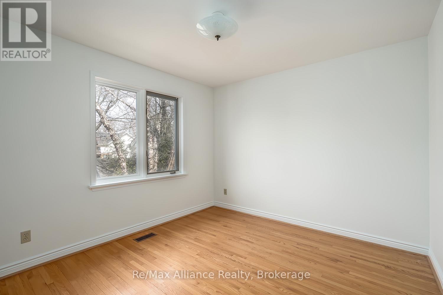 283 SPRUCE STREET