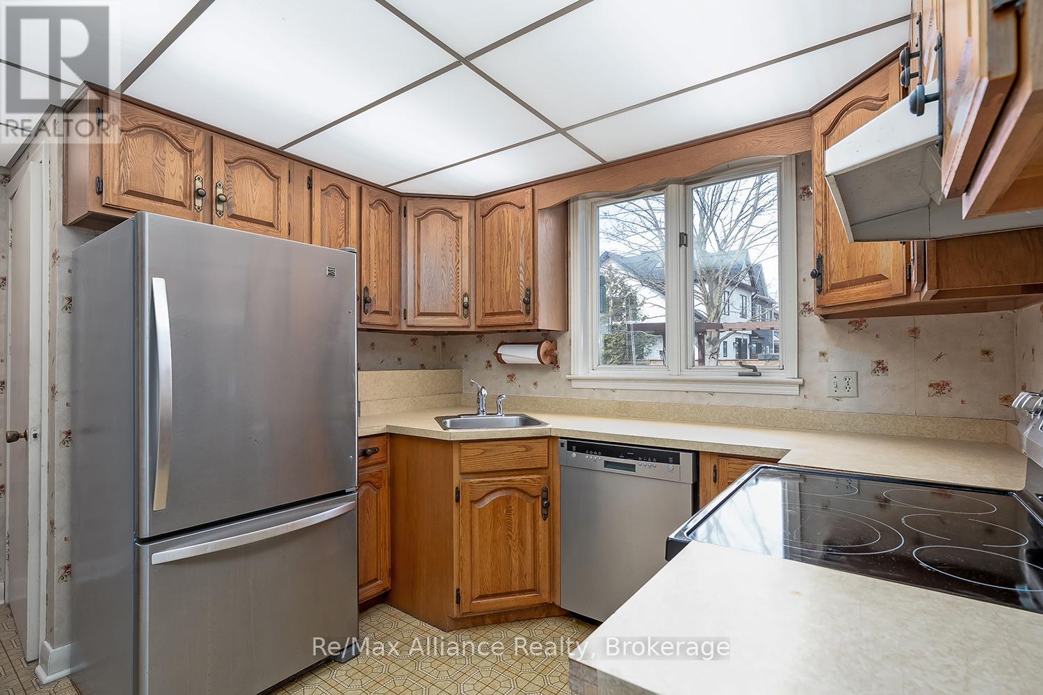 283 SPRUCE STREET