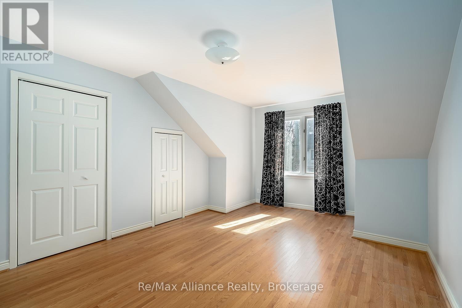 283 SPRUCE STREET