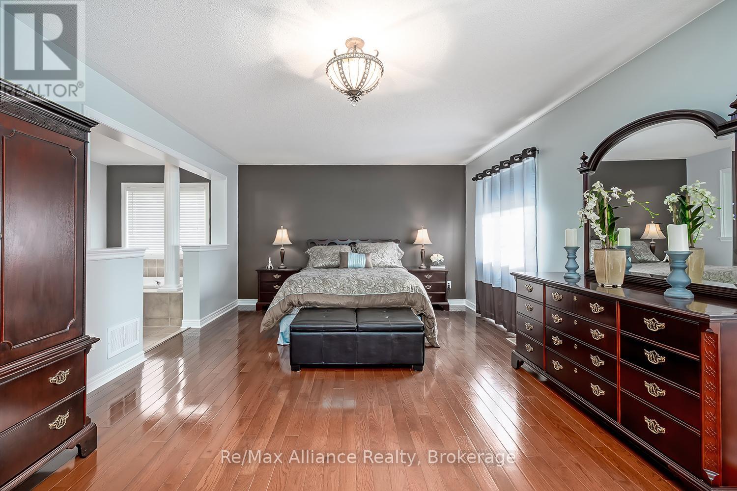 2489 WHISTLING SPRINGS CRESCENT