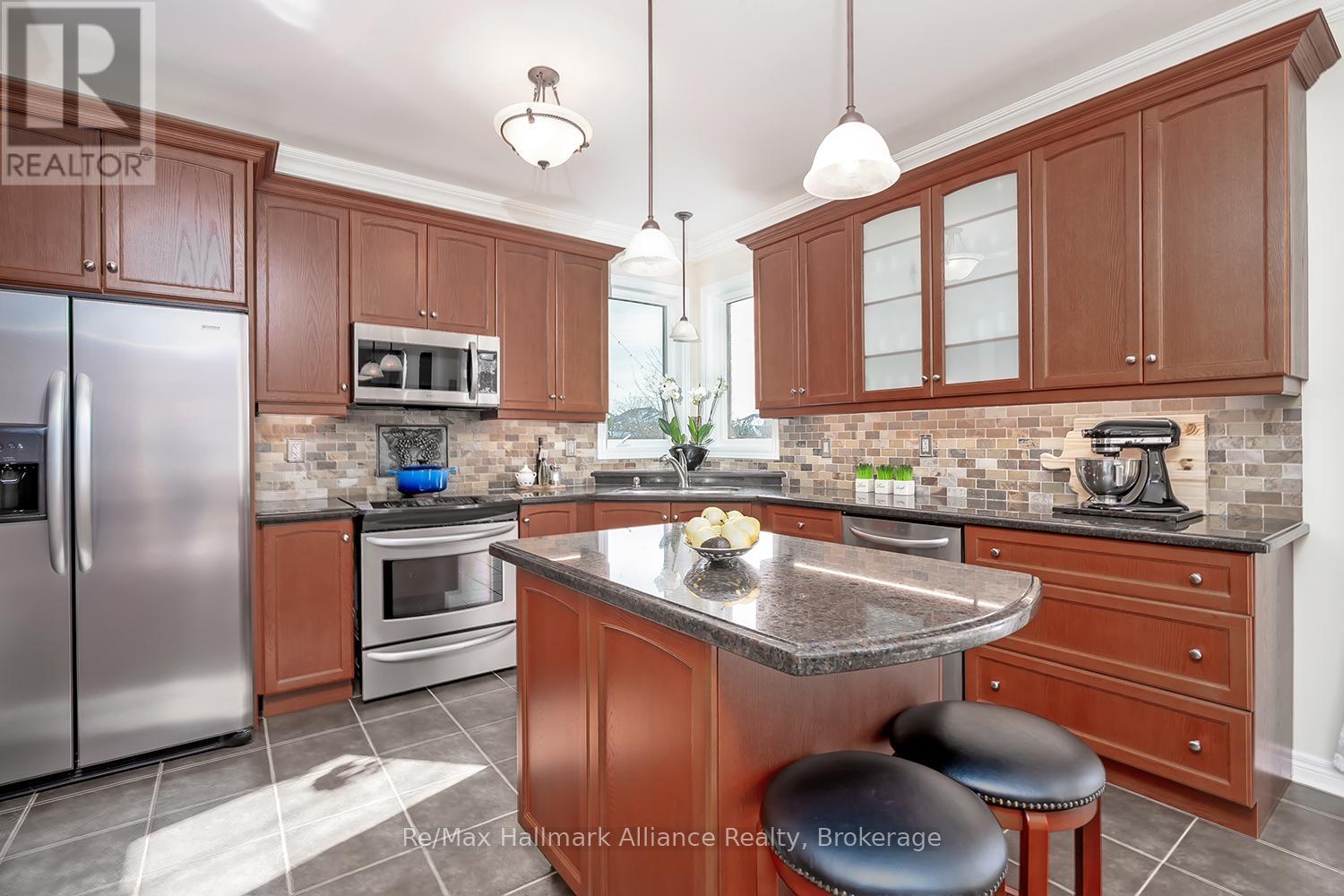 2489 WHISTLING SPRINGS CRESCENT