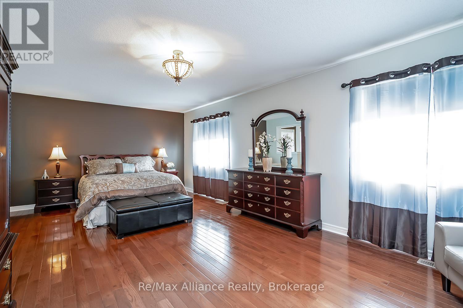 2489 WHISTLING SPRINGS CRESCENT