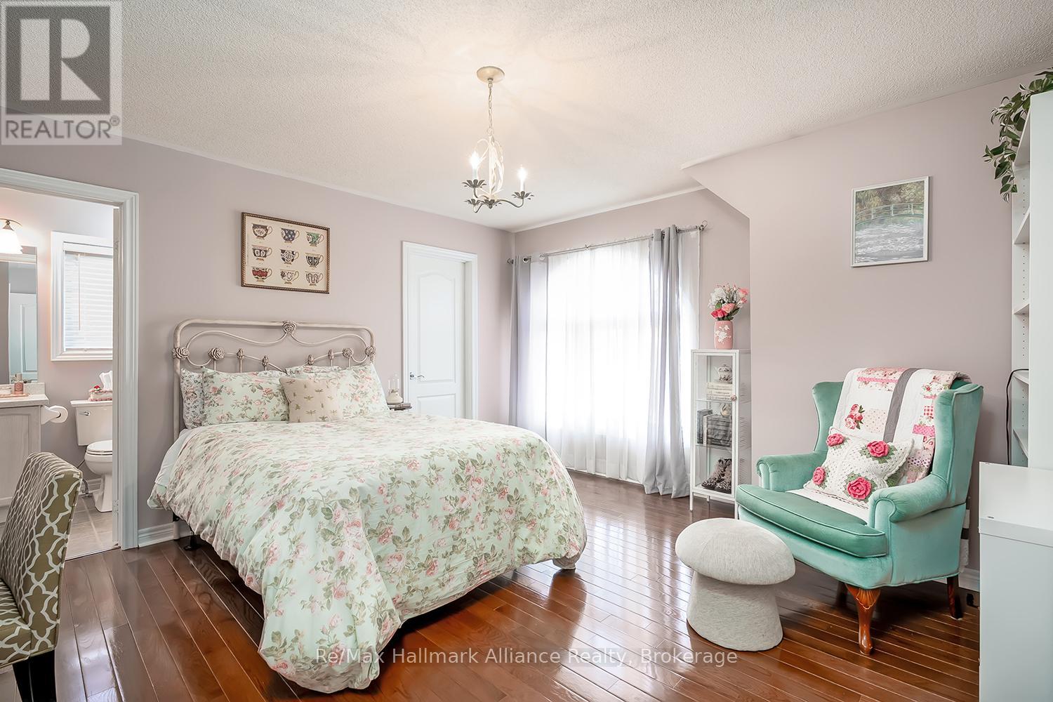 2489 WHISTLING SPRINGS CRESCENT