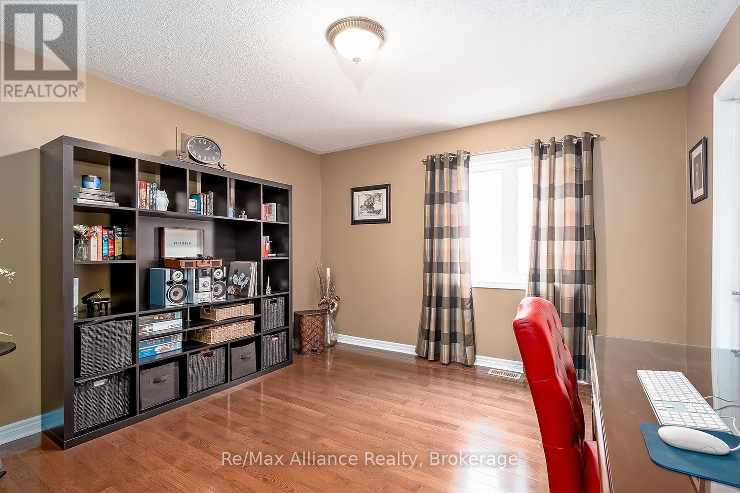 2489 WHISTLING SPRINGS CRESCENT