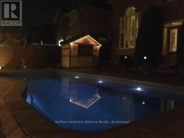 2489 WHISTLING SPRINGS CRESCENT