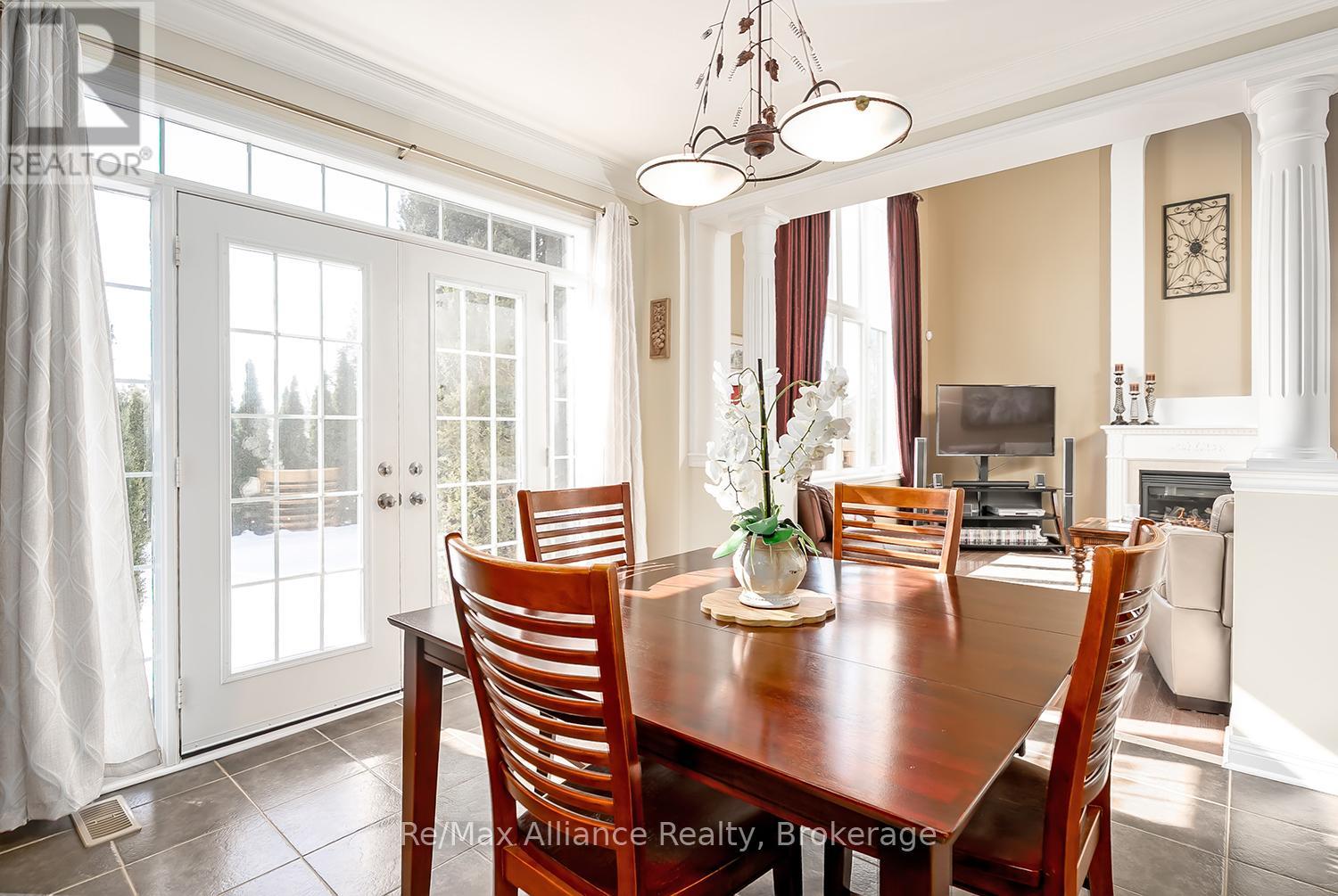 2489 WHISTLING SPRINGS CRESCENT