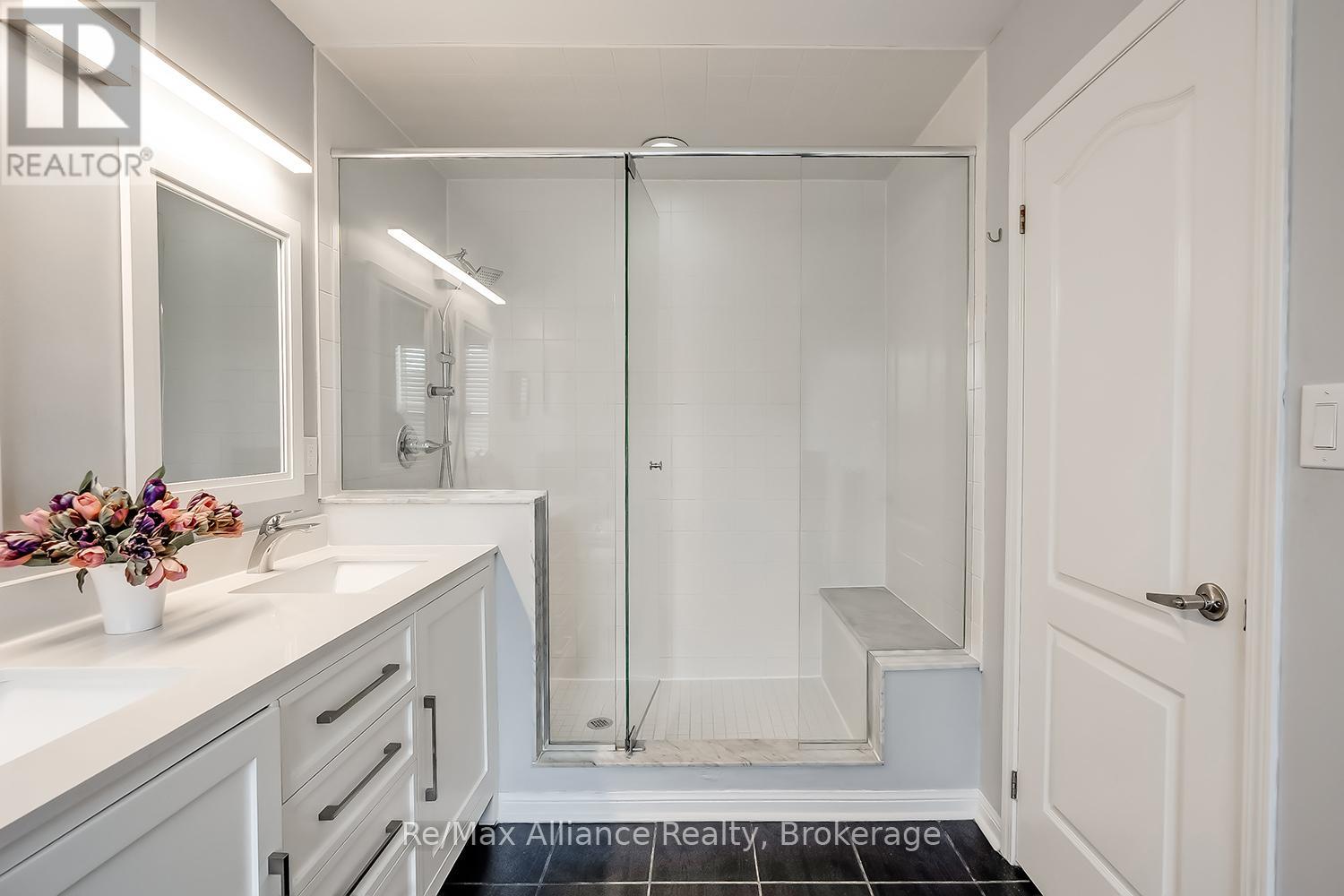 1246 ROBSON CRESCENT