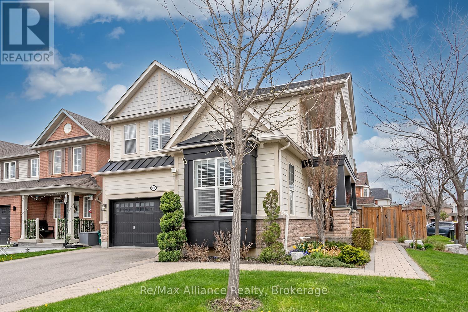 1246 ROBSON CRESCENT